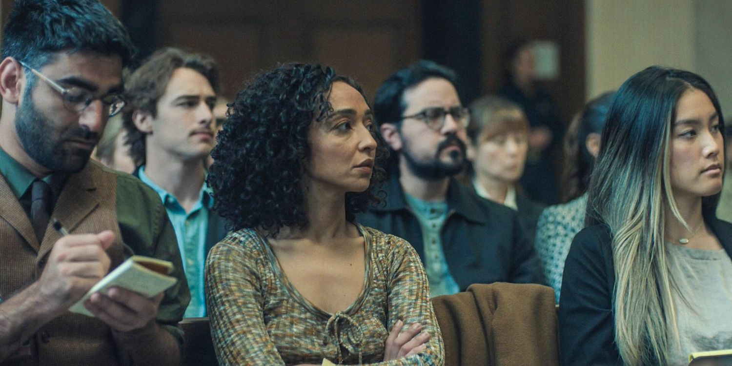 Barbara (Ruth Negga) no tribunal durante o julgamento de assassinato contra Rusty em Presumed Innocent, temporada 1, episódio 6