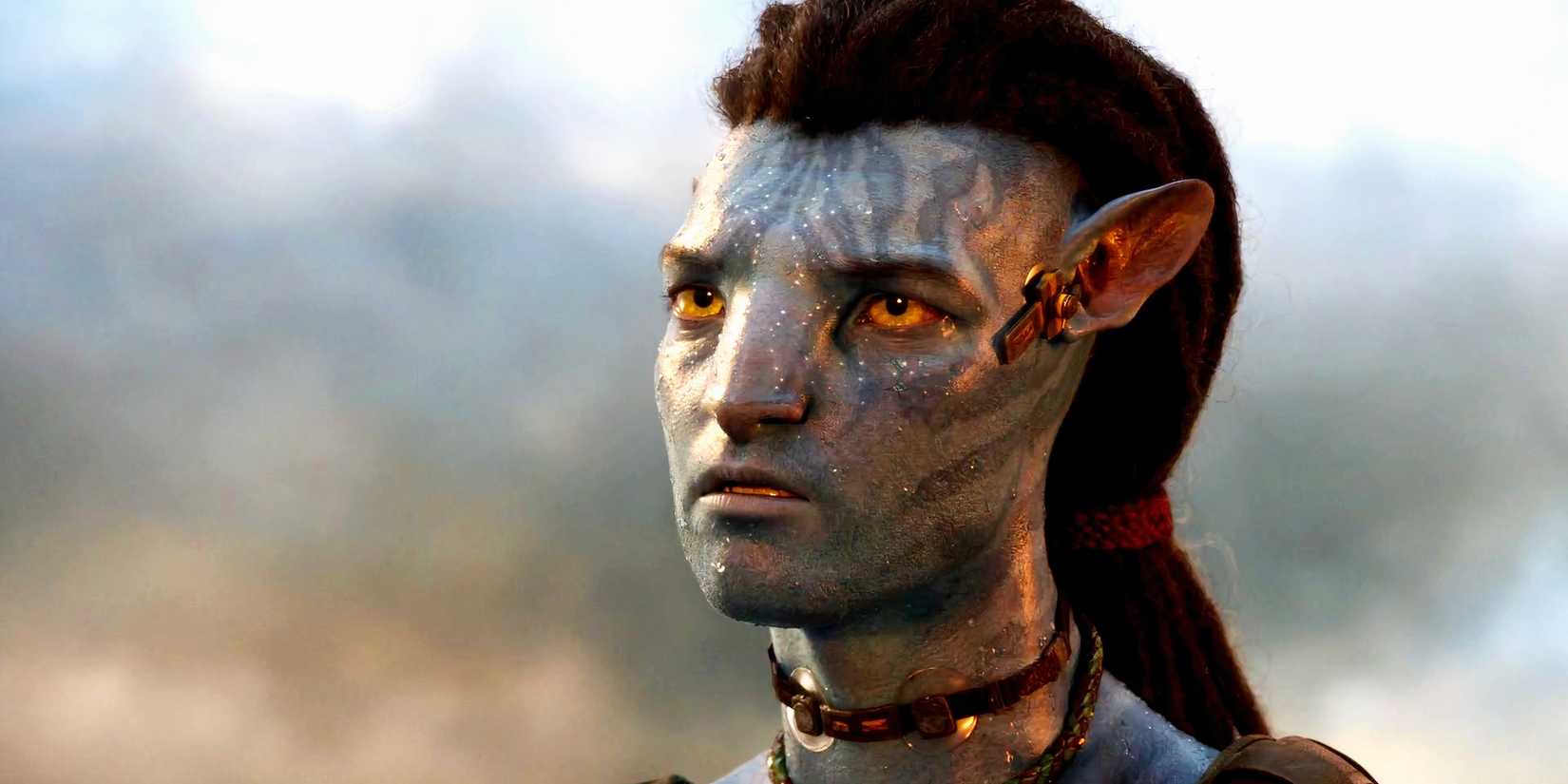 Sam Worthington as Jake looking at the dust and debris in the ocean in Avatar Way of Water
