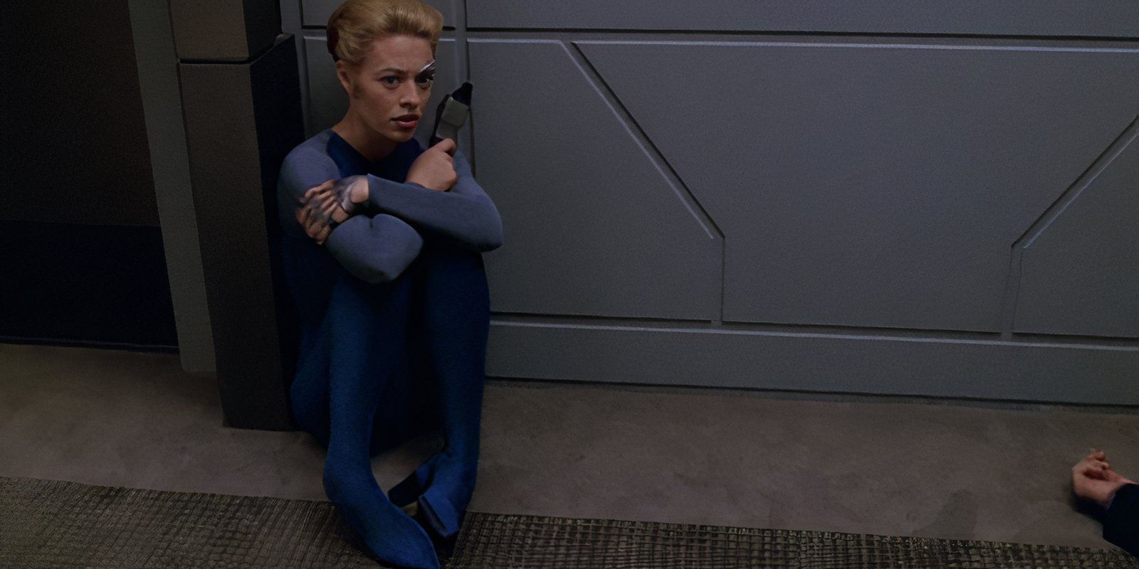 Jeri Ryans Seven Of Nine Star Trek: Voyager and Picard Uniforms Ranked, Worst To Best