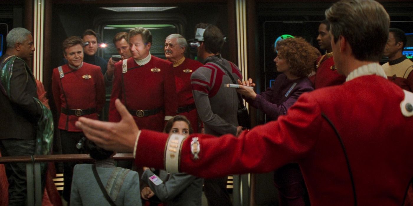 Star Trek Just Delivered A Kirk & Picard Moment That Almost Happened 30 Years Ago