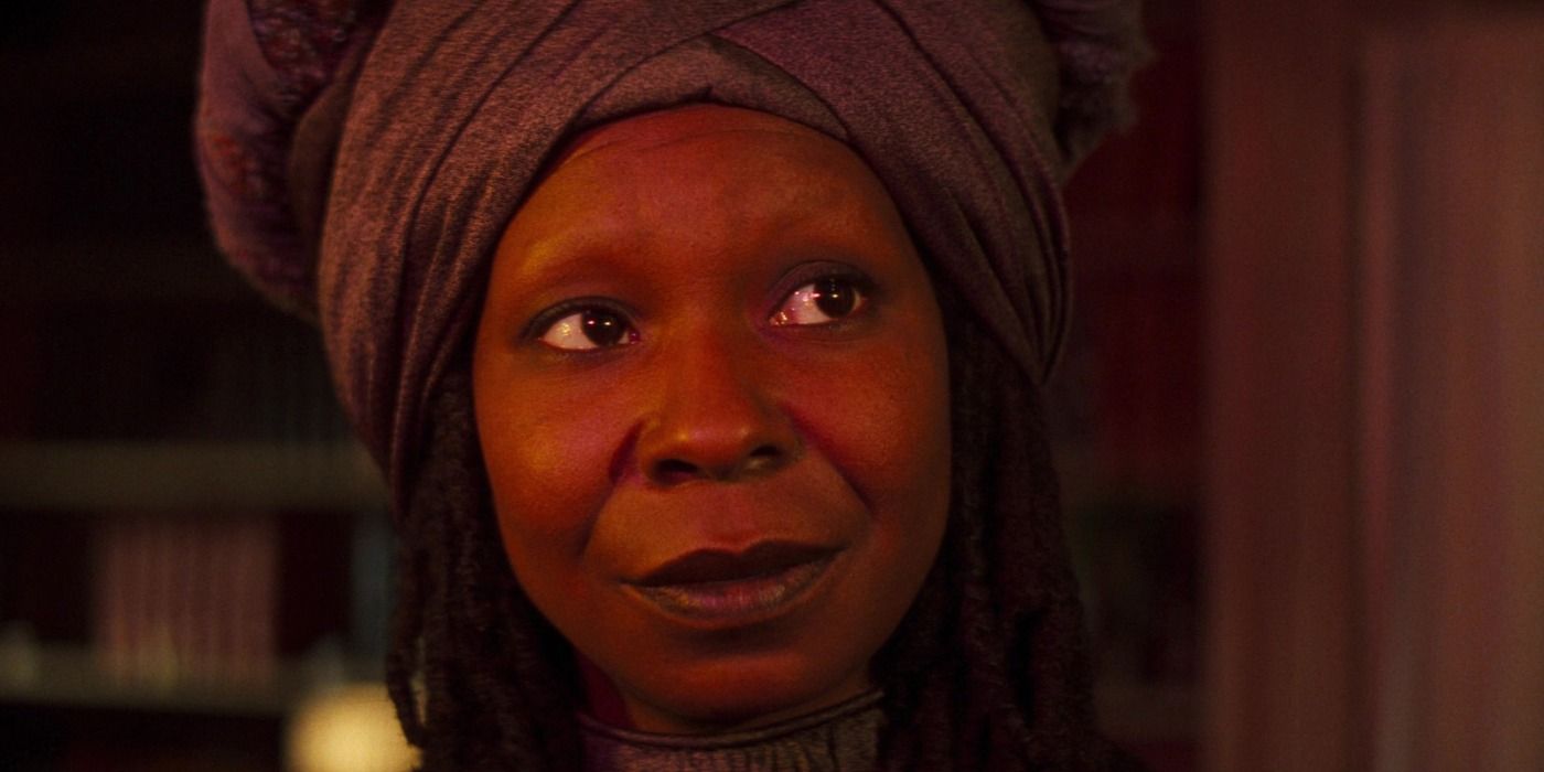 Guinan Timeline: Every Star Trek Era TNGs Bartender Appears In