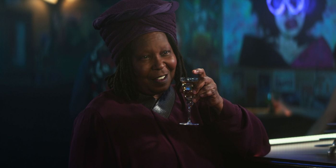 Guinan Timeline: Every Star Trek Era TNGs Bartender Appears In