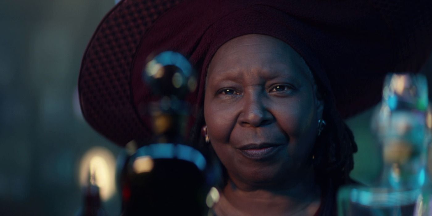 Guinan Timeline: Every Star Trek Era TNGs Bartender Appears In