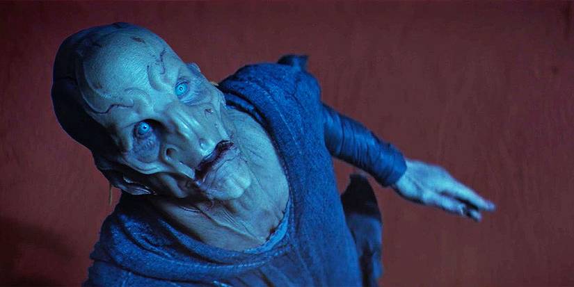 Saru (Doug Jones) looks horrified looking at the sky in Star Trek Short Treks "The Brightest Star"