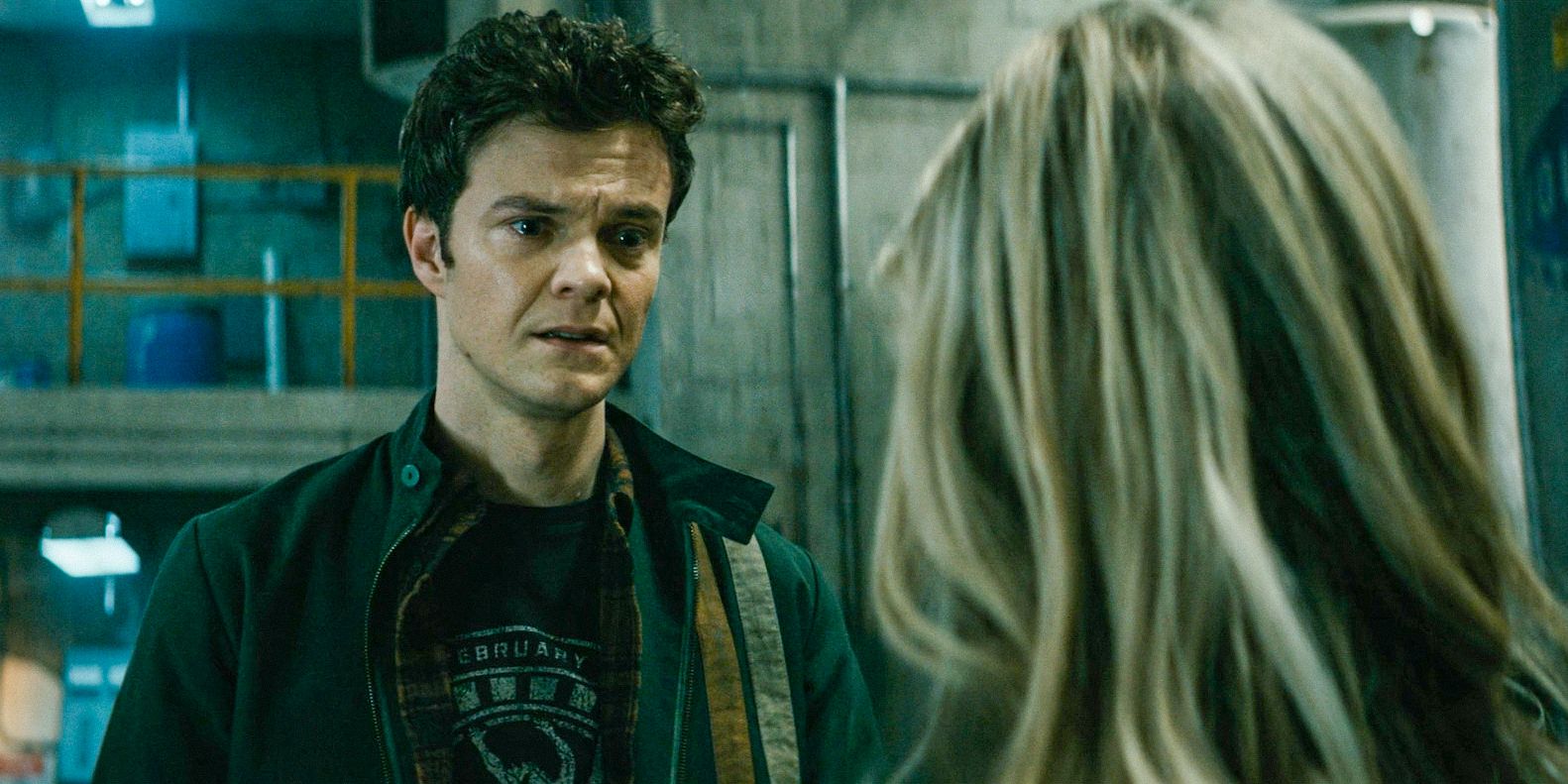 Hughie (Jack Quaid) explaining to Starlight how he proposed to Shapeshifter in The Boys.