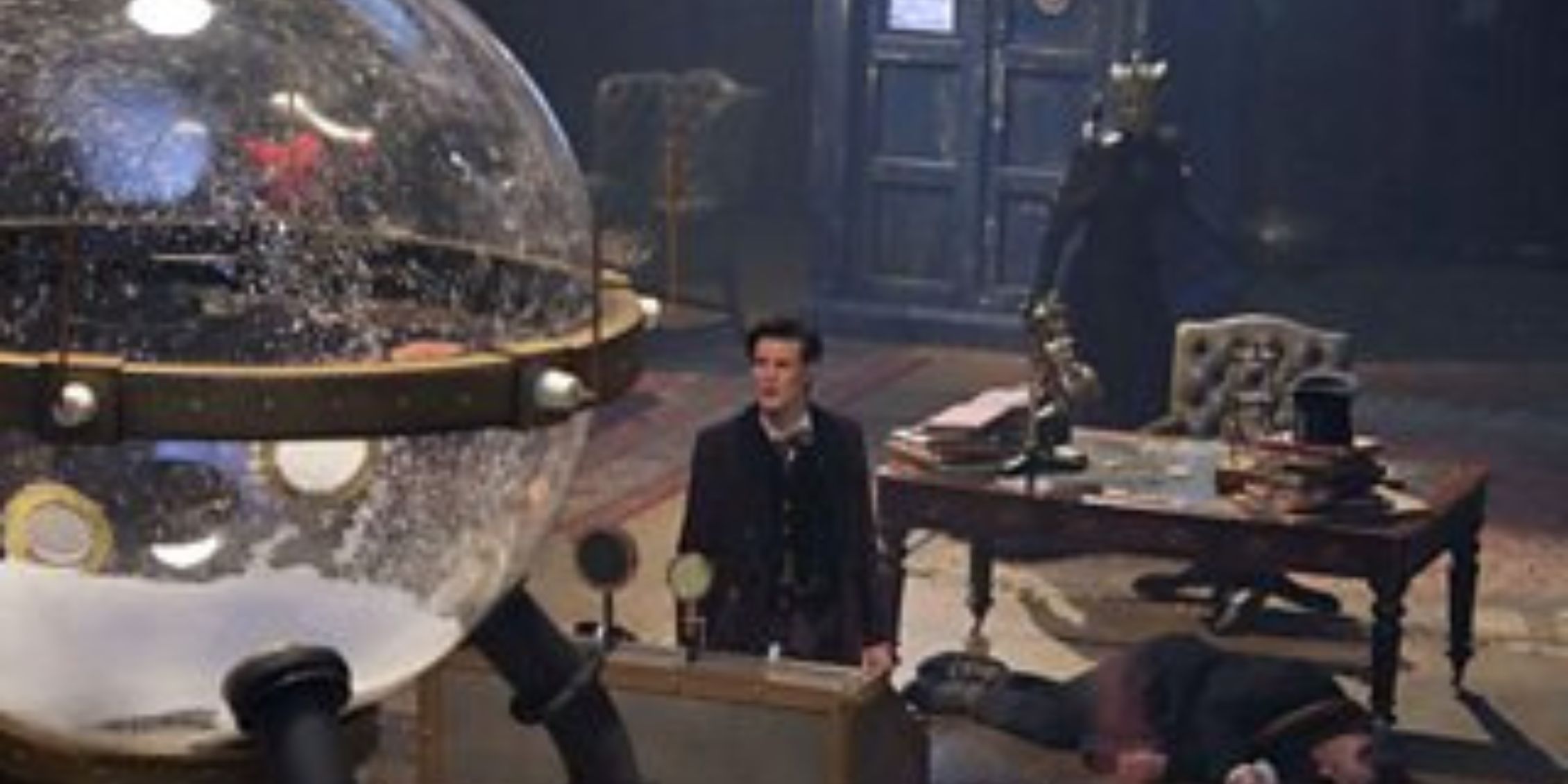 The Eleventh Doctor faces off with the Great Intelligence in a giant snow globe