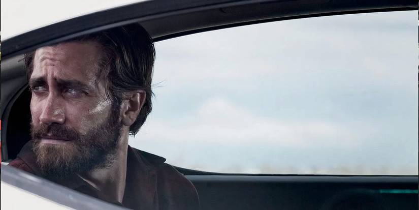 Tony looking back in Nocturnal Animals