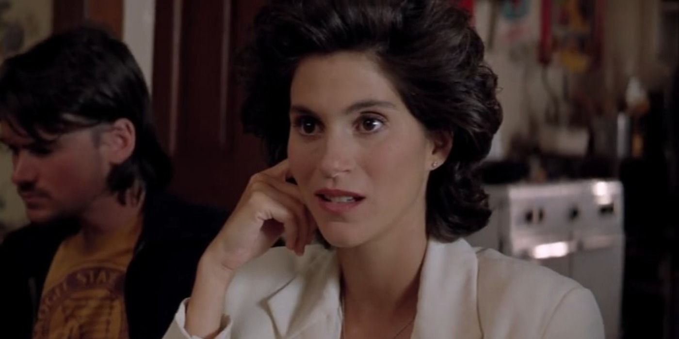 Jami Gertz as Dr. Melissa Reeves asking about tornadoes in Twister (1996)