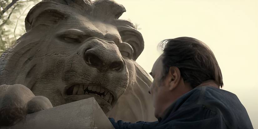 A lion statue looks down angrily at Dan Aykroyd in Ghostbusters Frozen Empire