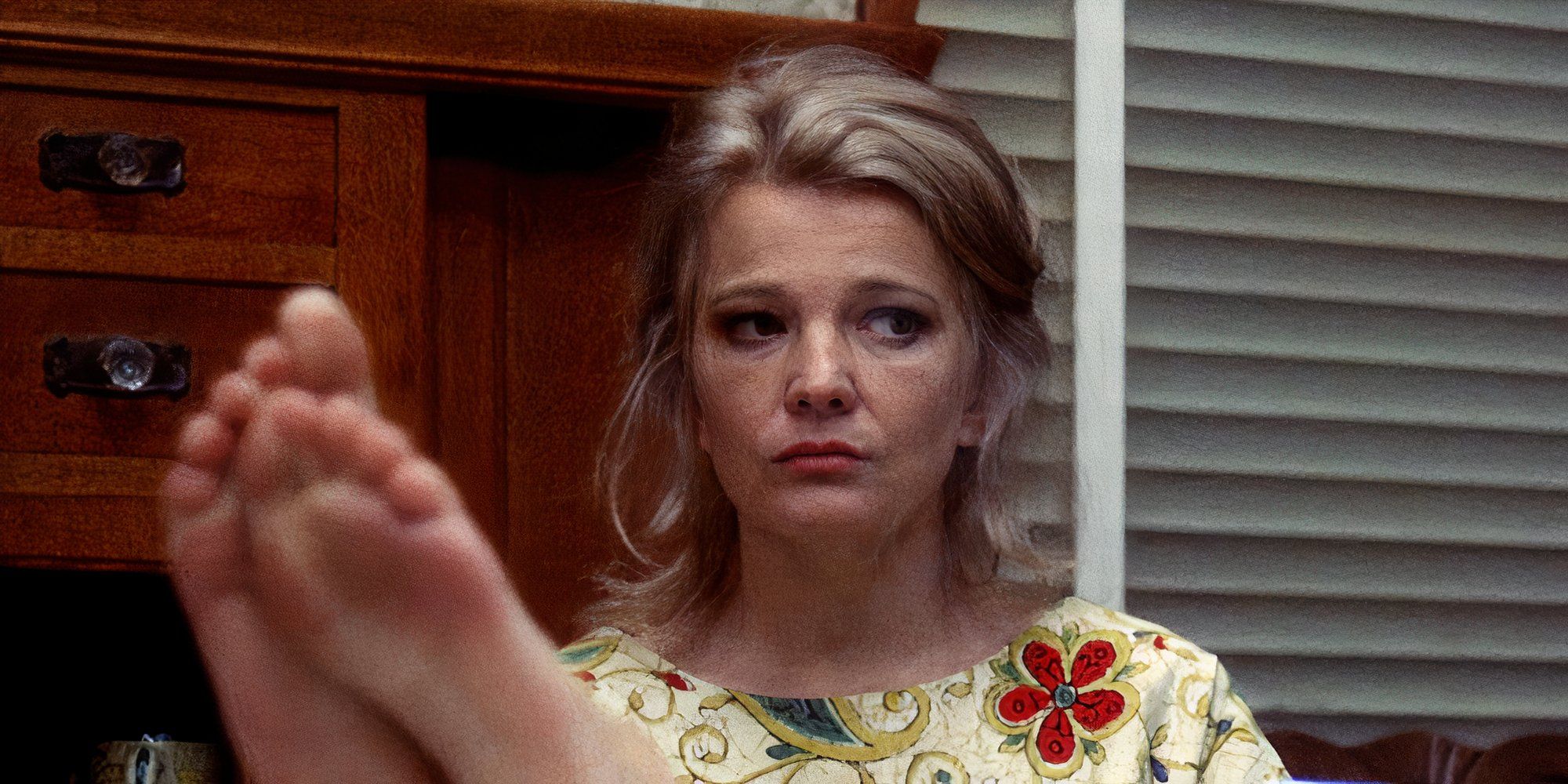 A atriz Gena Rowlands como Mabel Longhetti em Uma Mulher Sob a Influência.