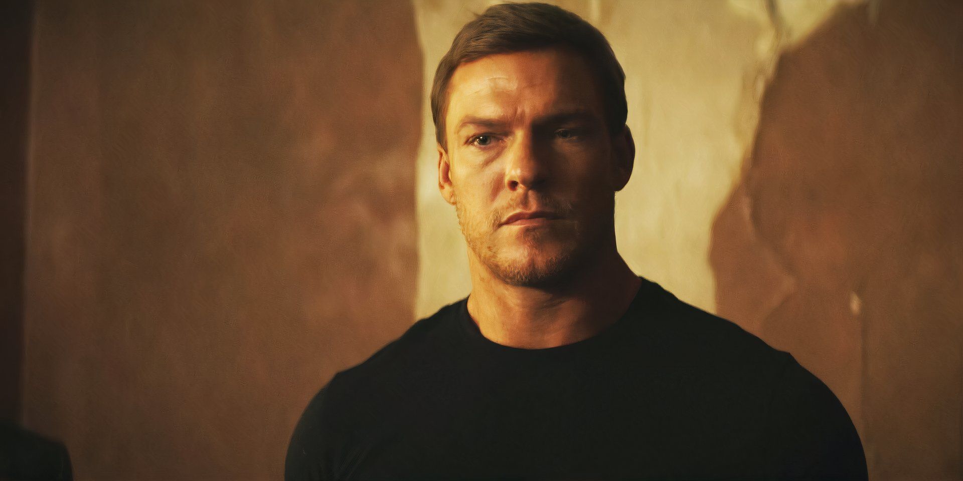 Alan Ritchson as Jack Reacher in Reacher season 1