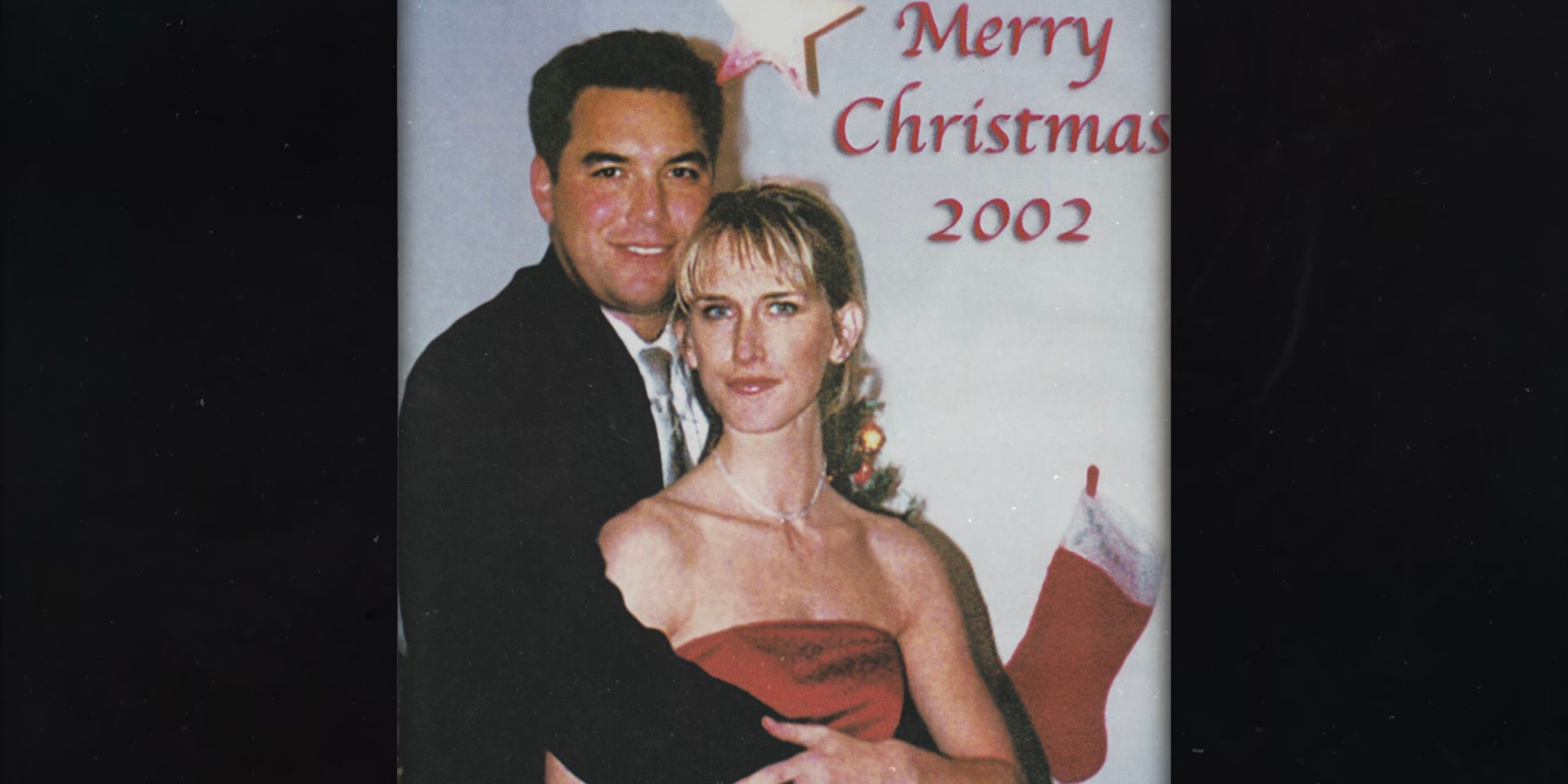 A Photograph Of Amber Frey & Scott Peterson In Netflix's American Murder: Laci Peterson