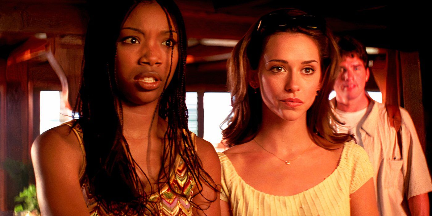 Brandy as Karla and Jennifer Love Hewitt as Julie Standing in a Hotel Lobby in I Still Know What You Did Last Summer