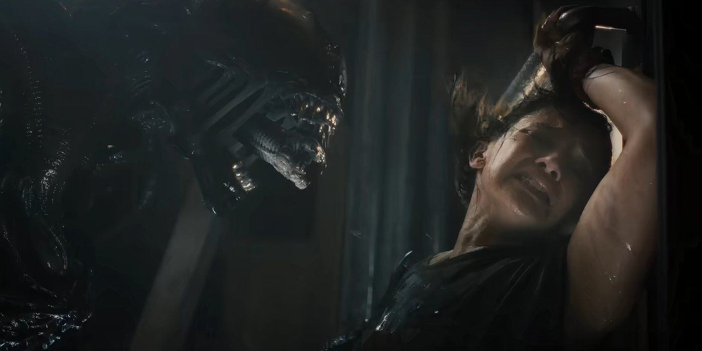 Cailee Spaeny recoils from a Xenomorph in Alien Romulus