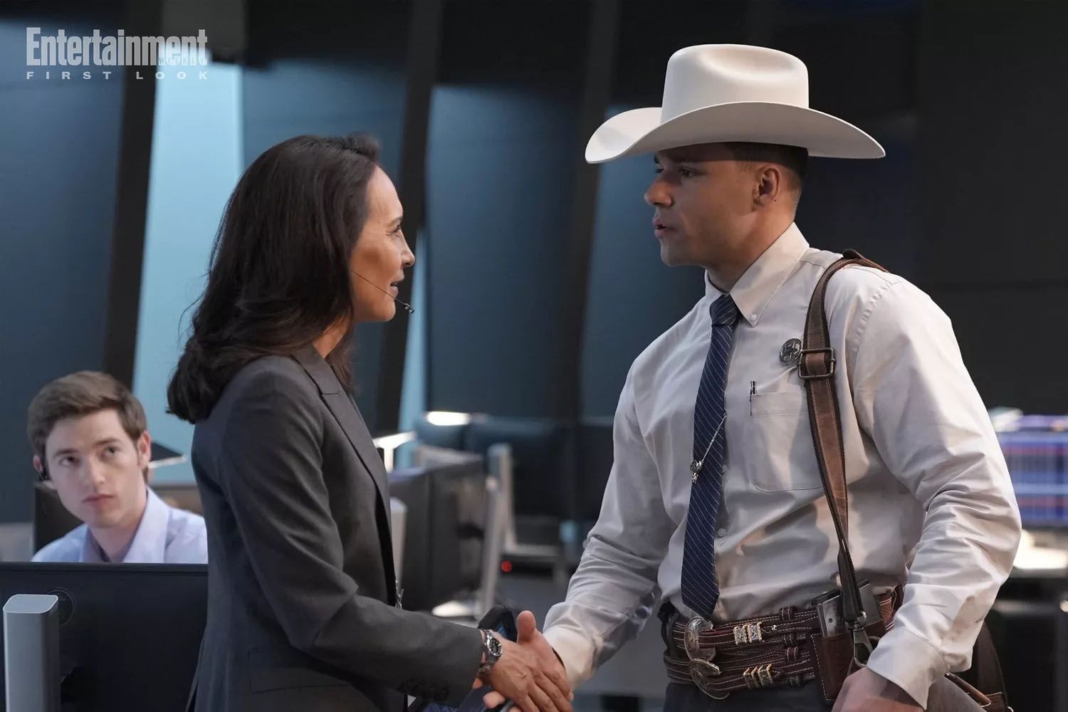 9-1-1: Lone Star Season 5 Images Reveal Carlos' New Position