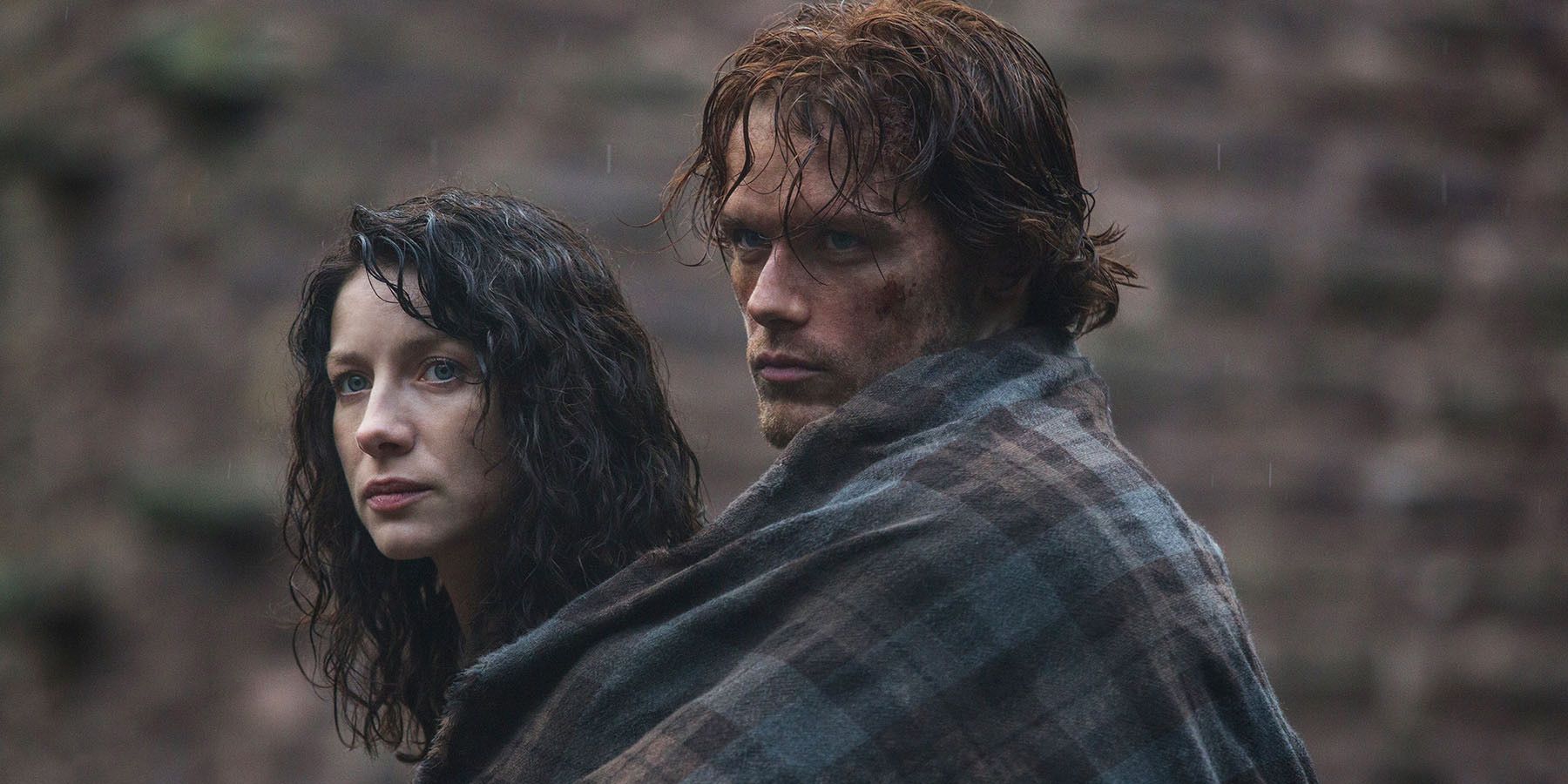 Claire and Jamie in outlander