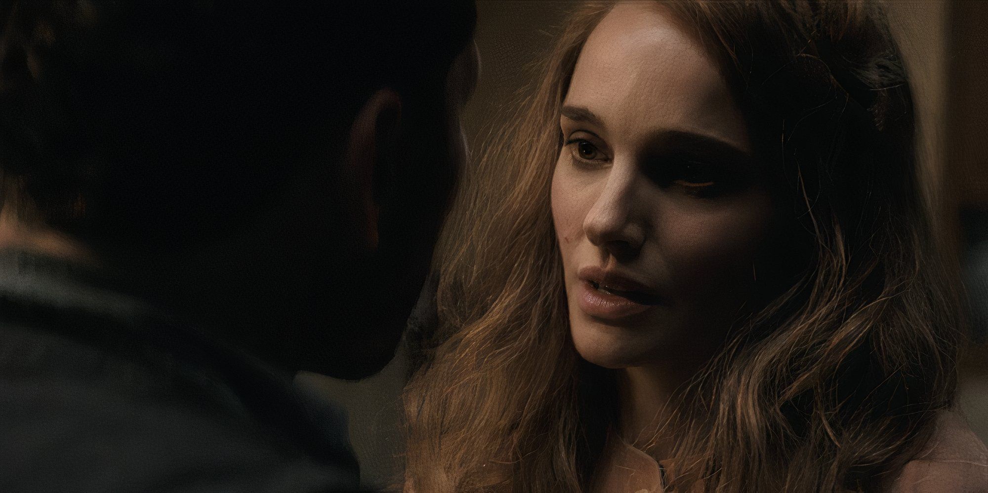 Natalie Portman rejuvenescida no episódio 5 de Lady in the Lake