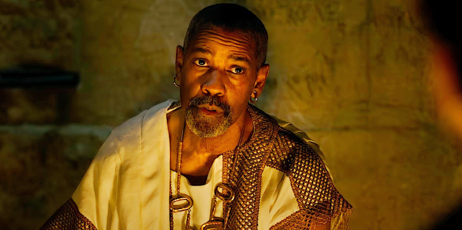 Denzel Washington Explains Why You Should Be Excited To See Paul Mescal's Performance in Gladiator 2: "He Knows What He's Doing"