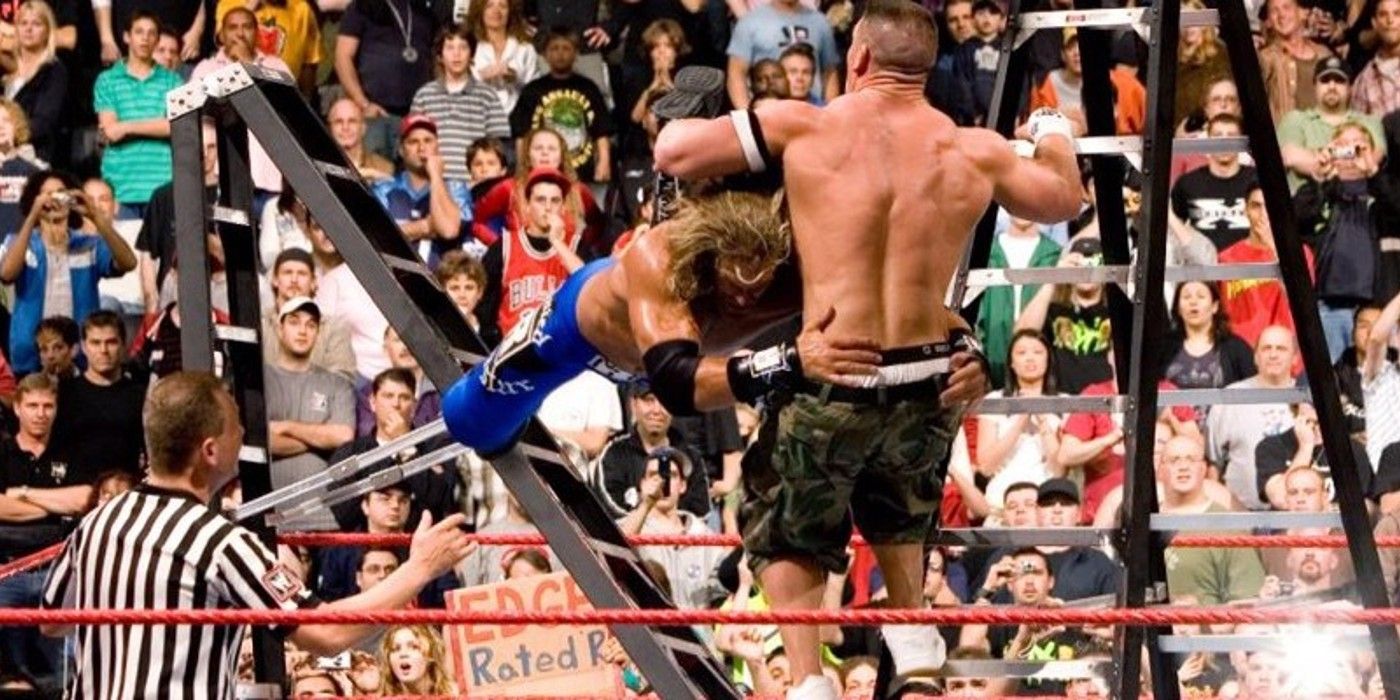 Edge derruba John Cena de uma escada no WWE Unforgiven 2006