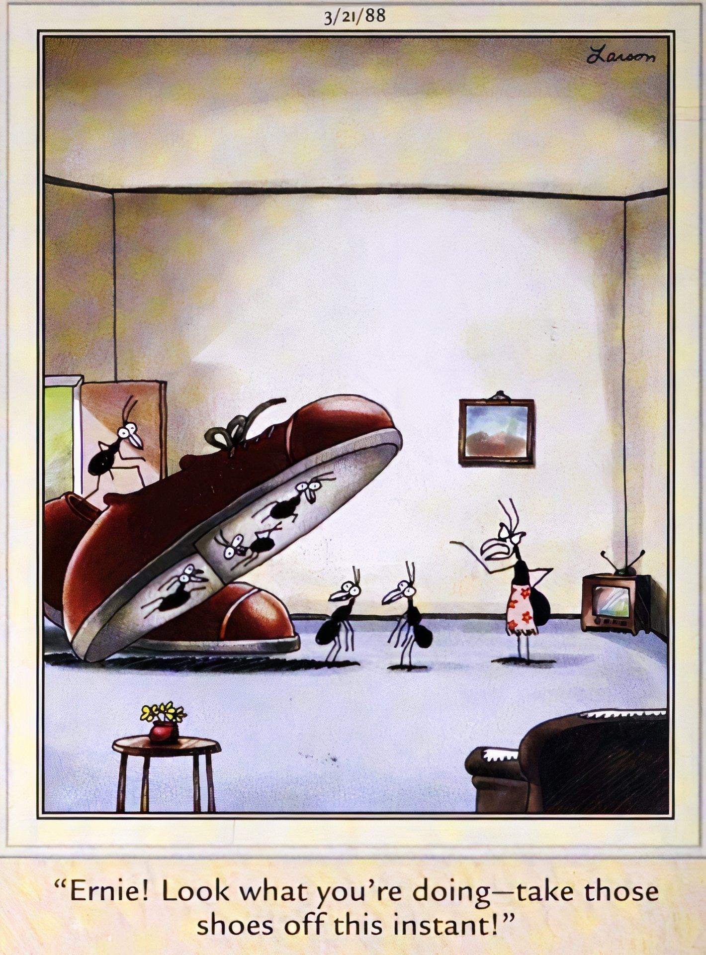 Far Side, 21 de março de 1988, uma formiga usando sapatos de tamanho humano esmaga membros de sua família