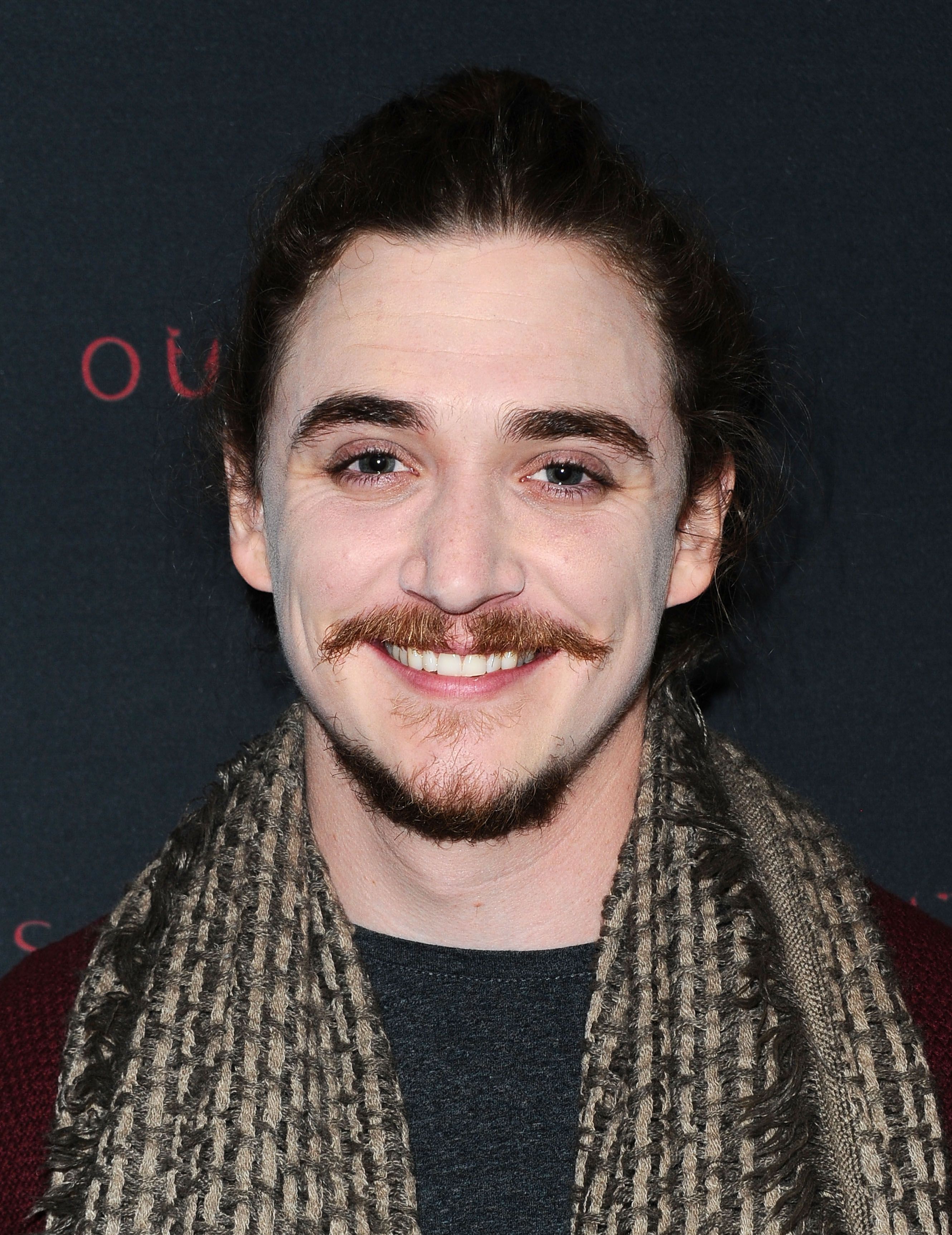 Kyle Gallner's head shot