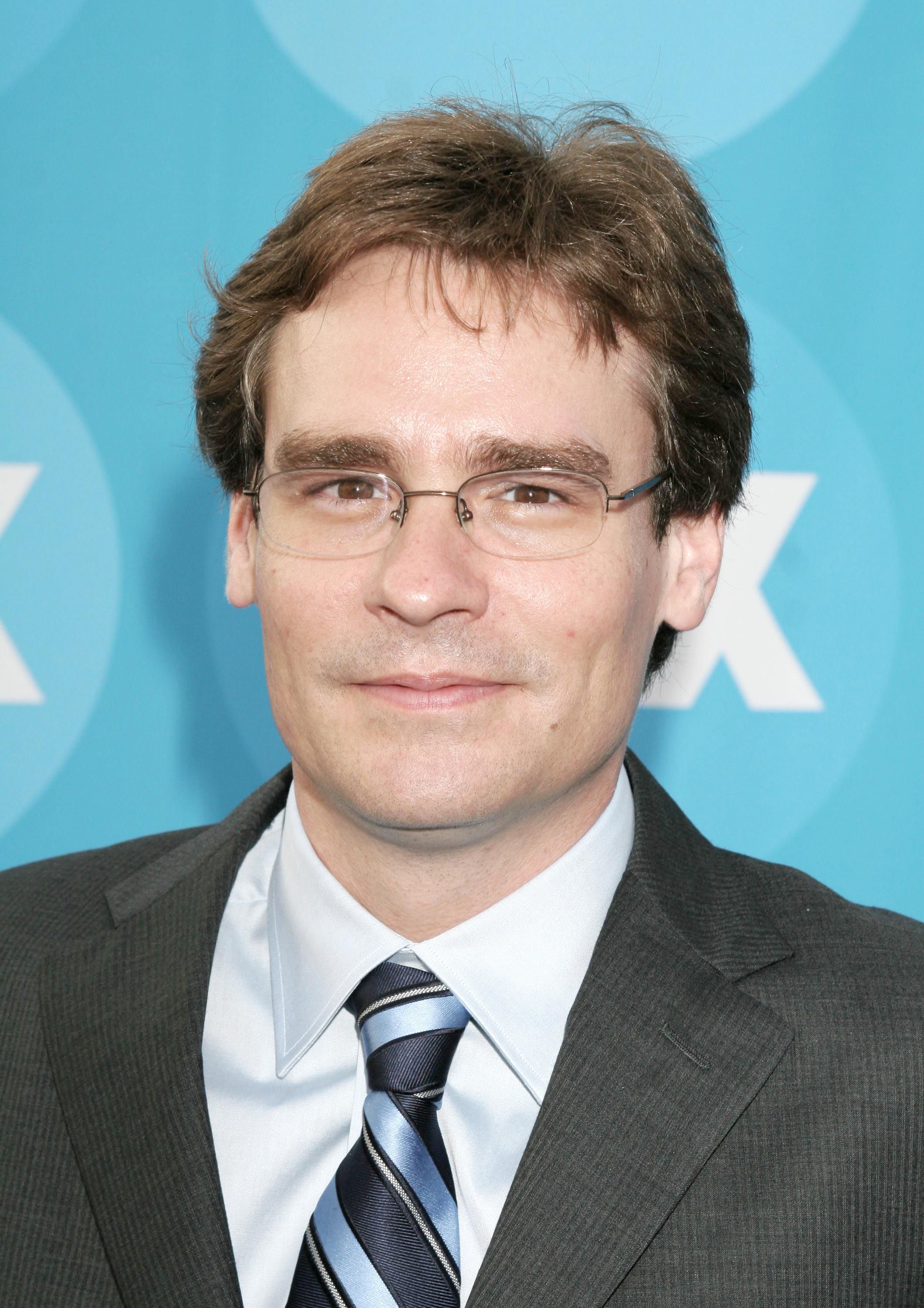 Headshot Of Robert Sean Leonard