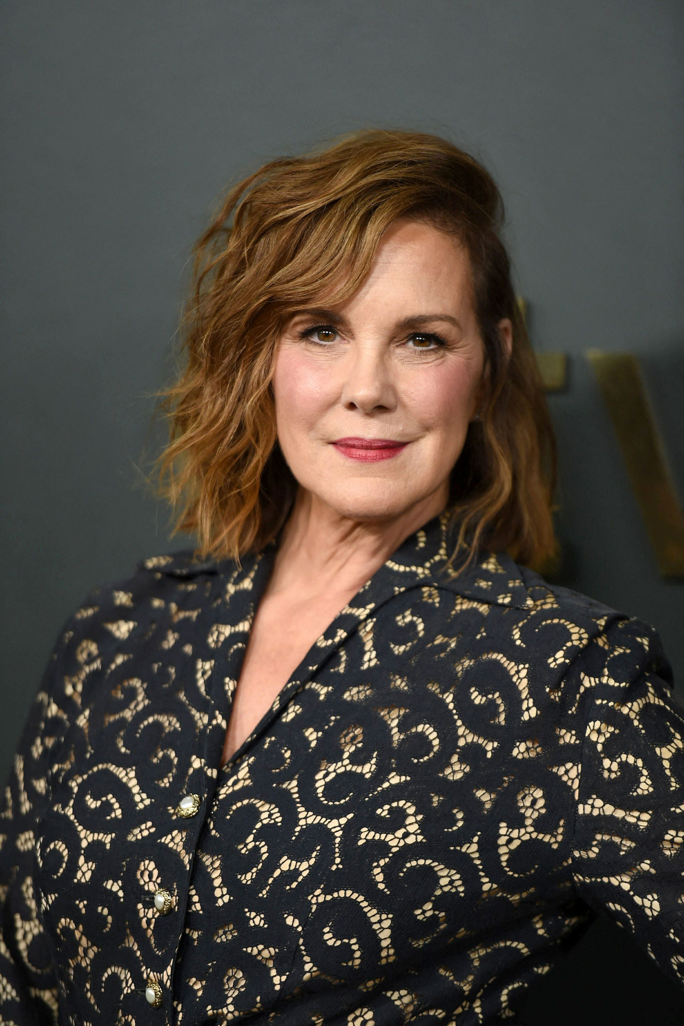 Headshot Of Elizabeth Perkins