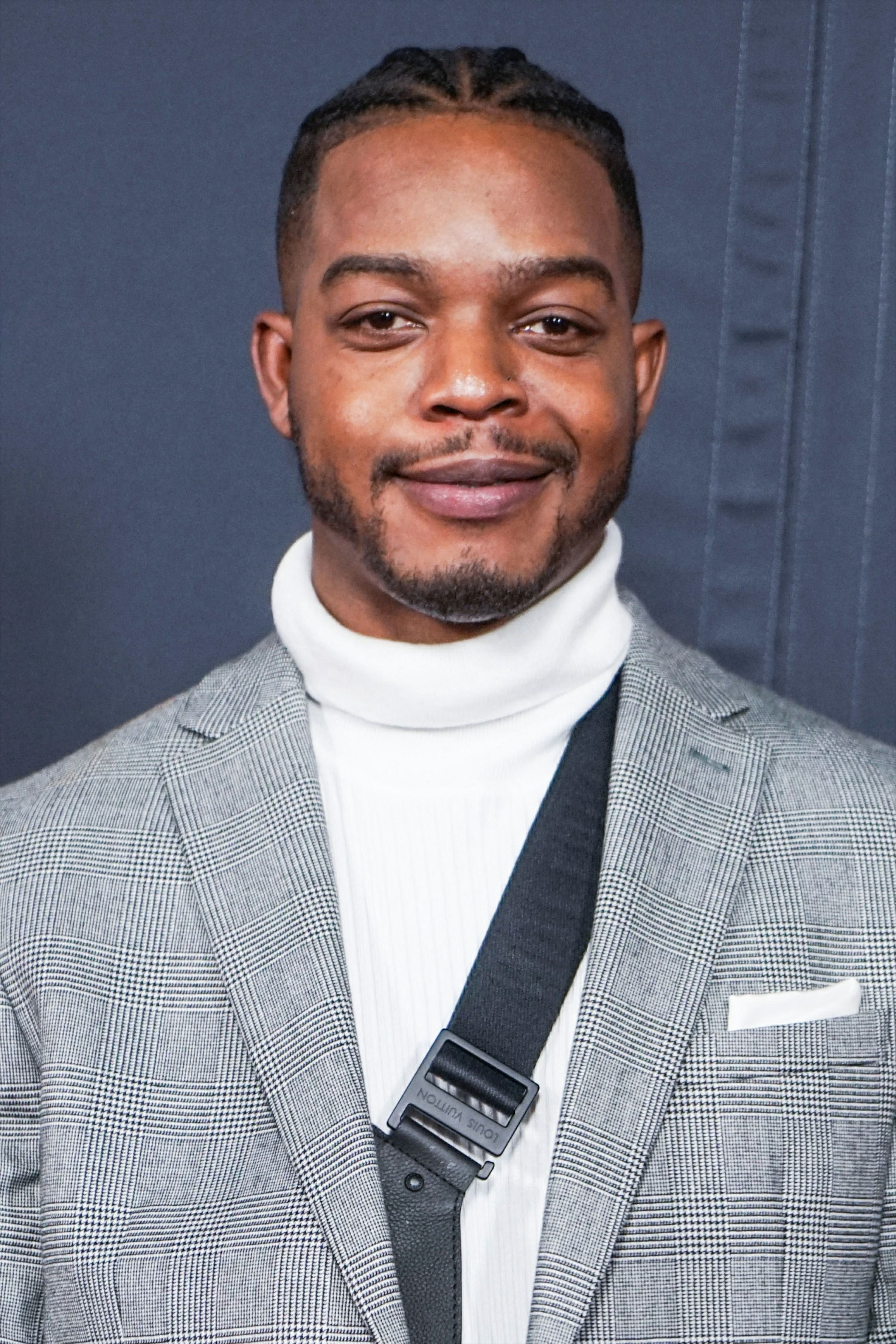 HeadsH๏τ Of Stephan James