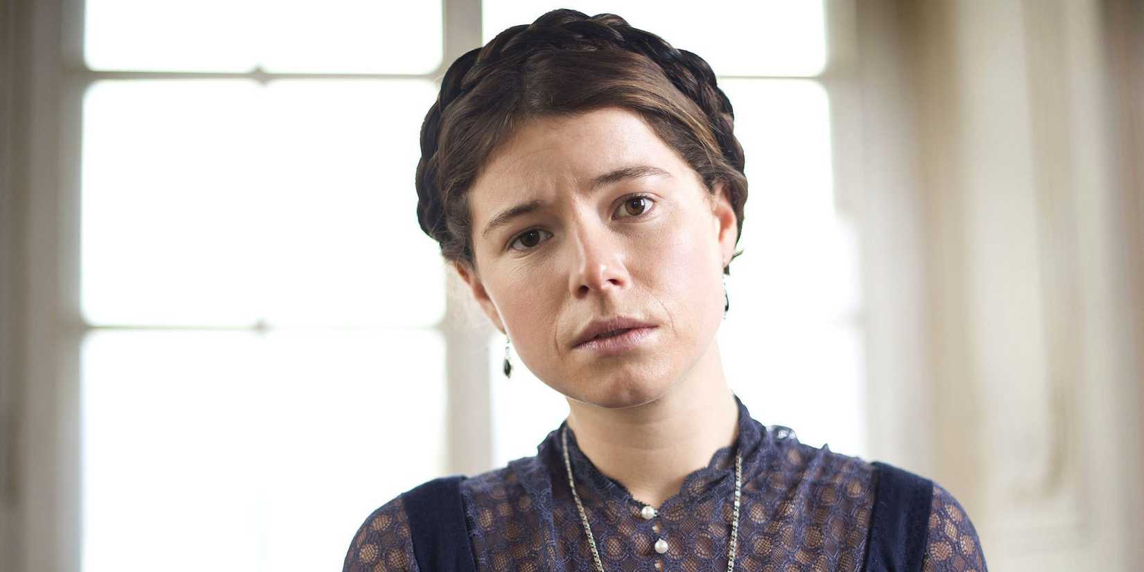 Jessie Buckley in War and Peace