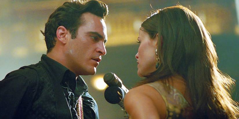 Joaquin Phoenix as Johnny Cash on stage in Walk the Line