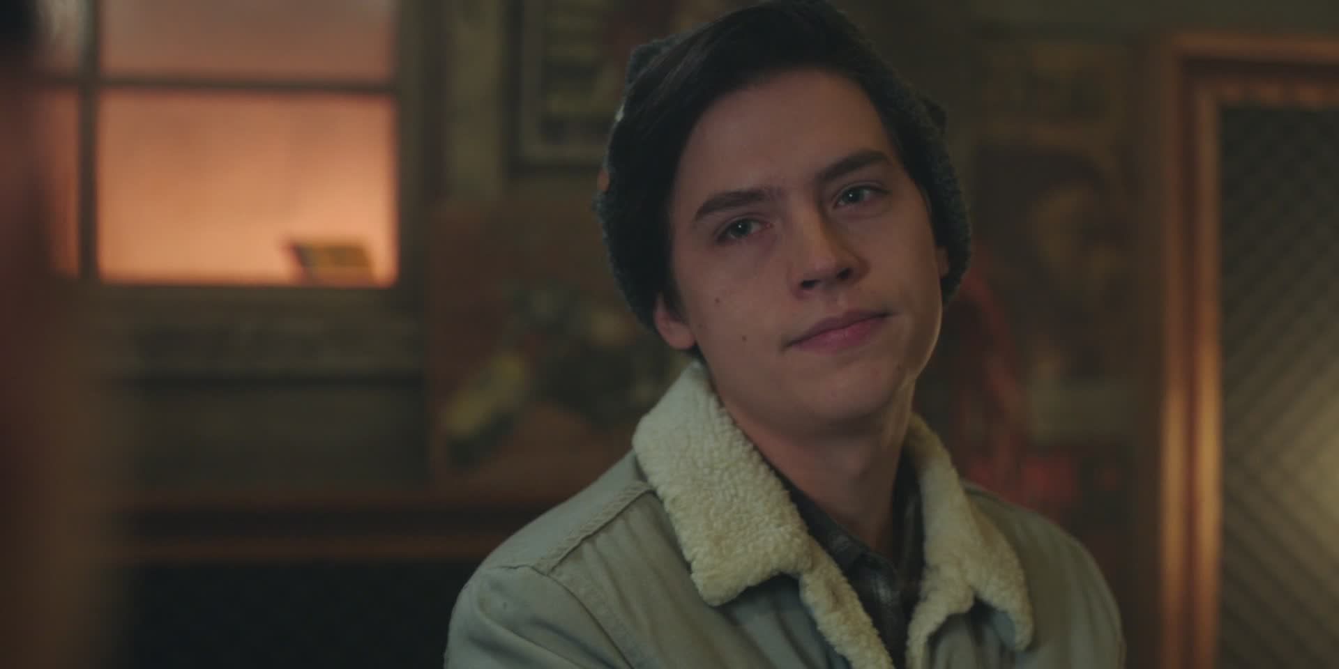 Cole Sprouse: patrimonio neto, edad, altura y todo lo que necesita saber sobre el actor de Riverdale