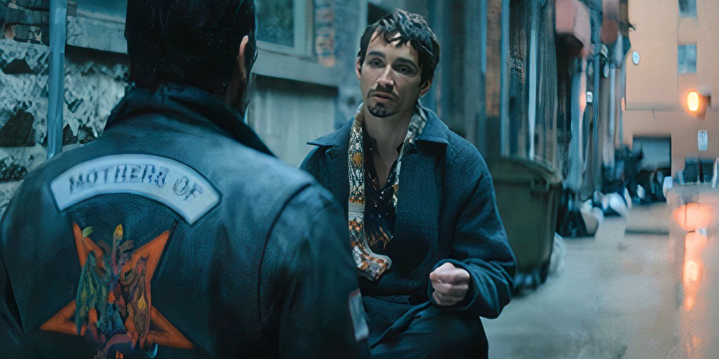 Klaus talks to a gangster who's wearing a Mothers of Agony jacket in Umbrella Academy season 4