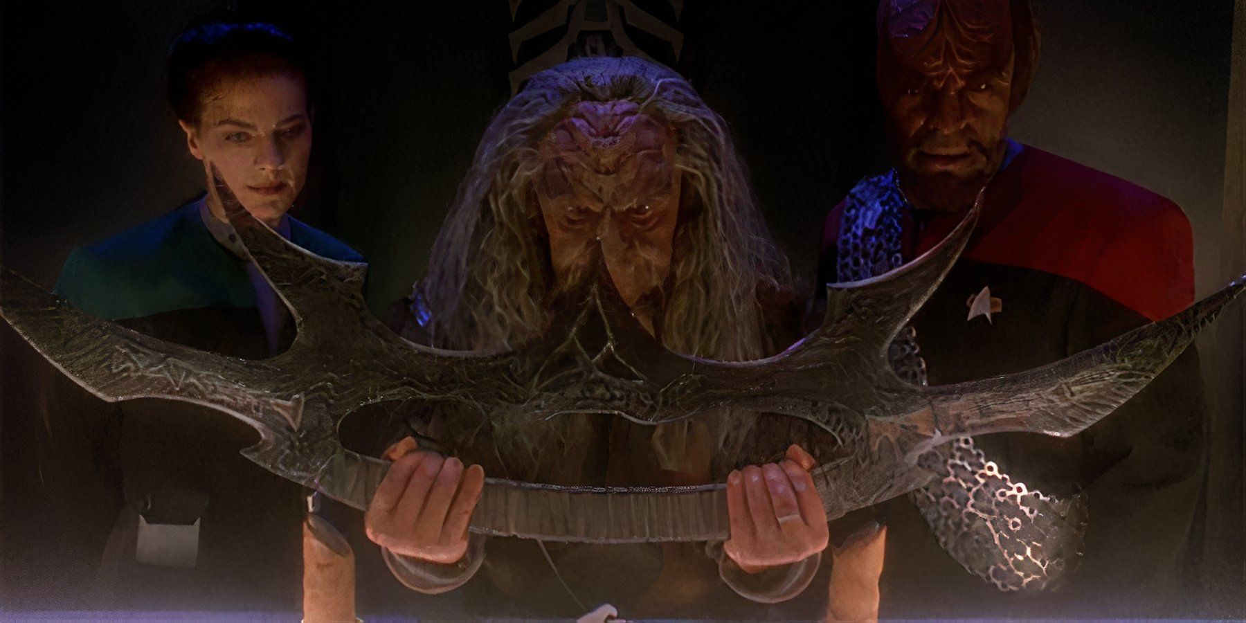 Cómo 7 programas de televisión y películas diferentes de Star Trek redefinieron a los klingon