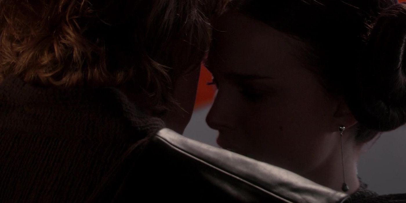 Star Wars: 11 Times Anakin & Padm's Secret Romance Wasn't Really A Secret