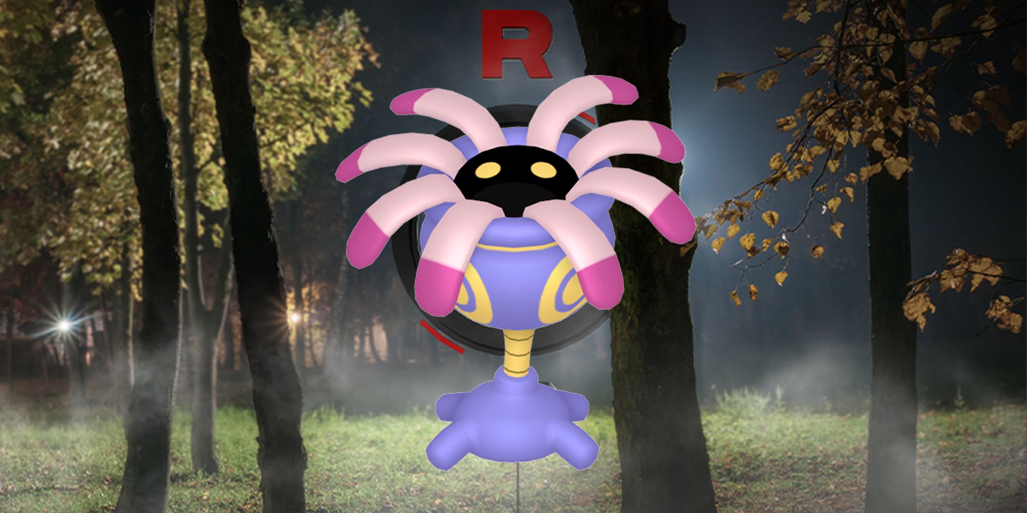 Shadow Lileep em frente ao logotipo da Equipe GO Rocket no Pokémon GO 