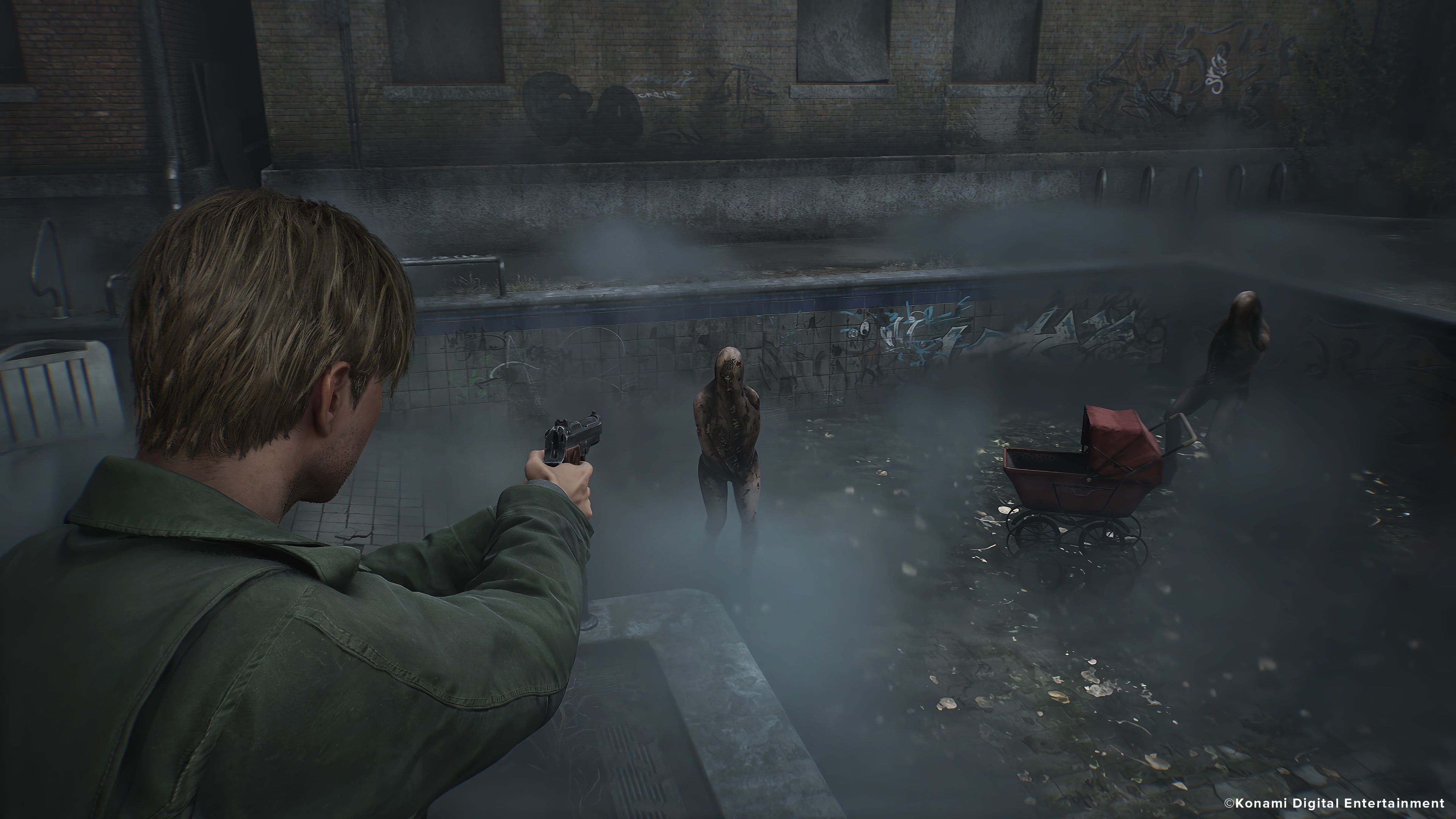 James mirando em monstros em uma piscina em Silent Hill 2