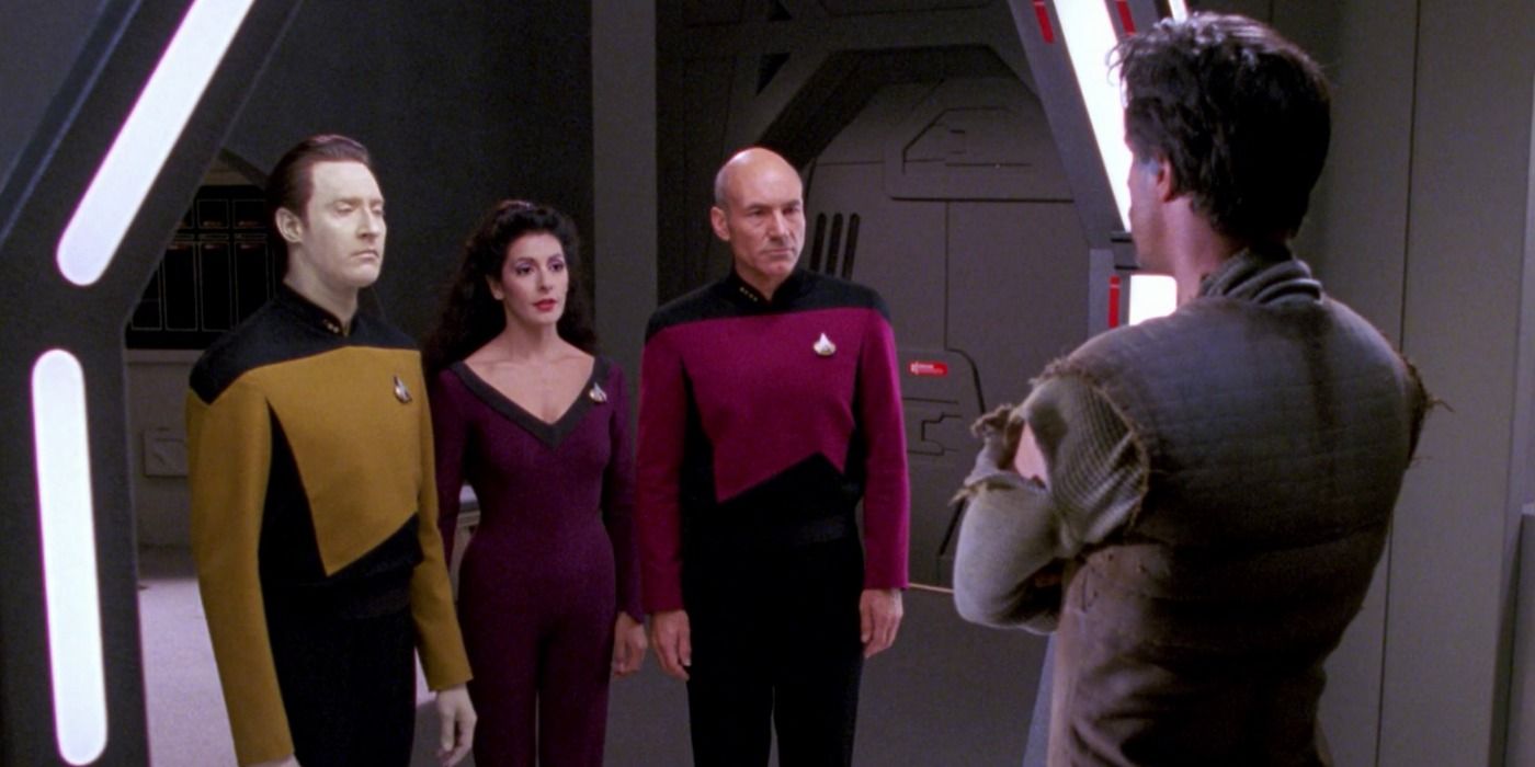 Star Trek: Voyager's Doctor Before Robert Picardo Was A TNG Criminal