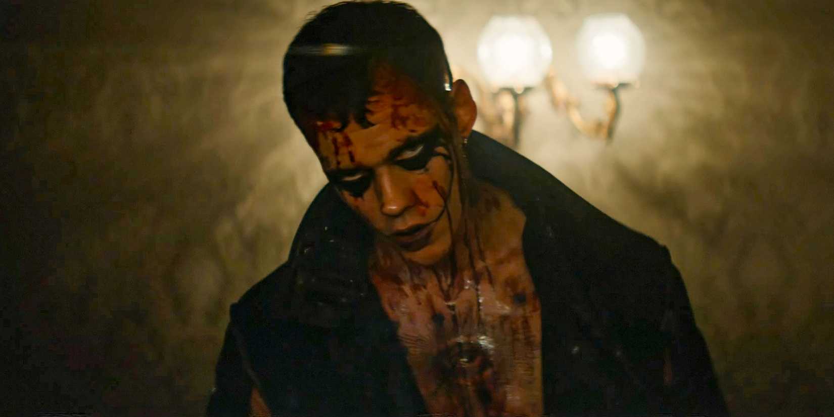 Eric (Bill Skarsgård) with an evil look in The Crow (2024) 