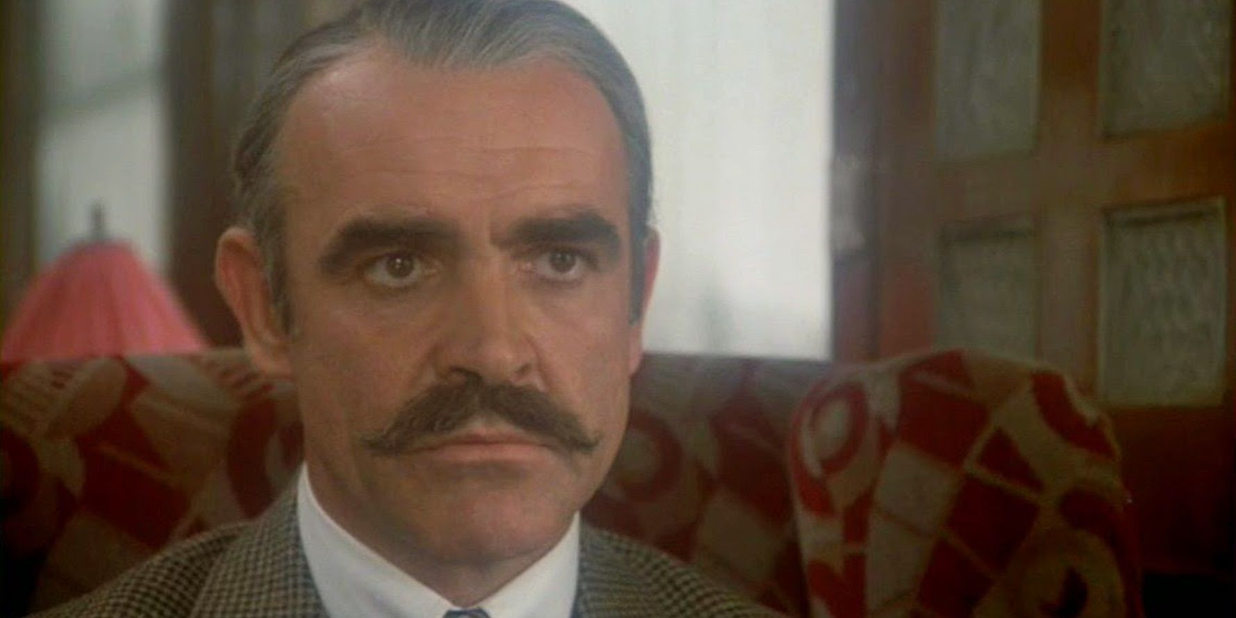 Sean Connery se asoció con Kevin Costner para su mejor película no Bond en este drama criminal basado en una historia real