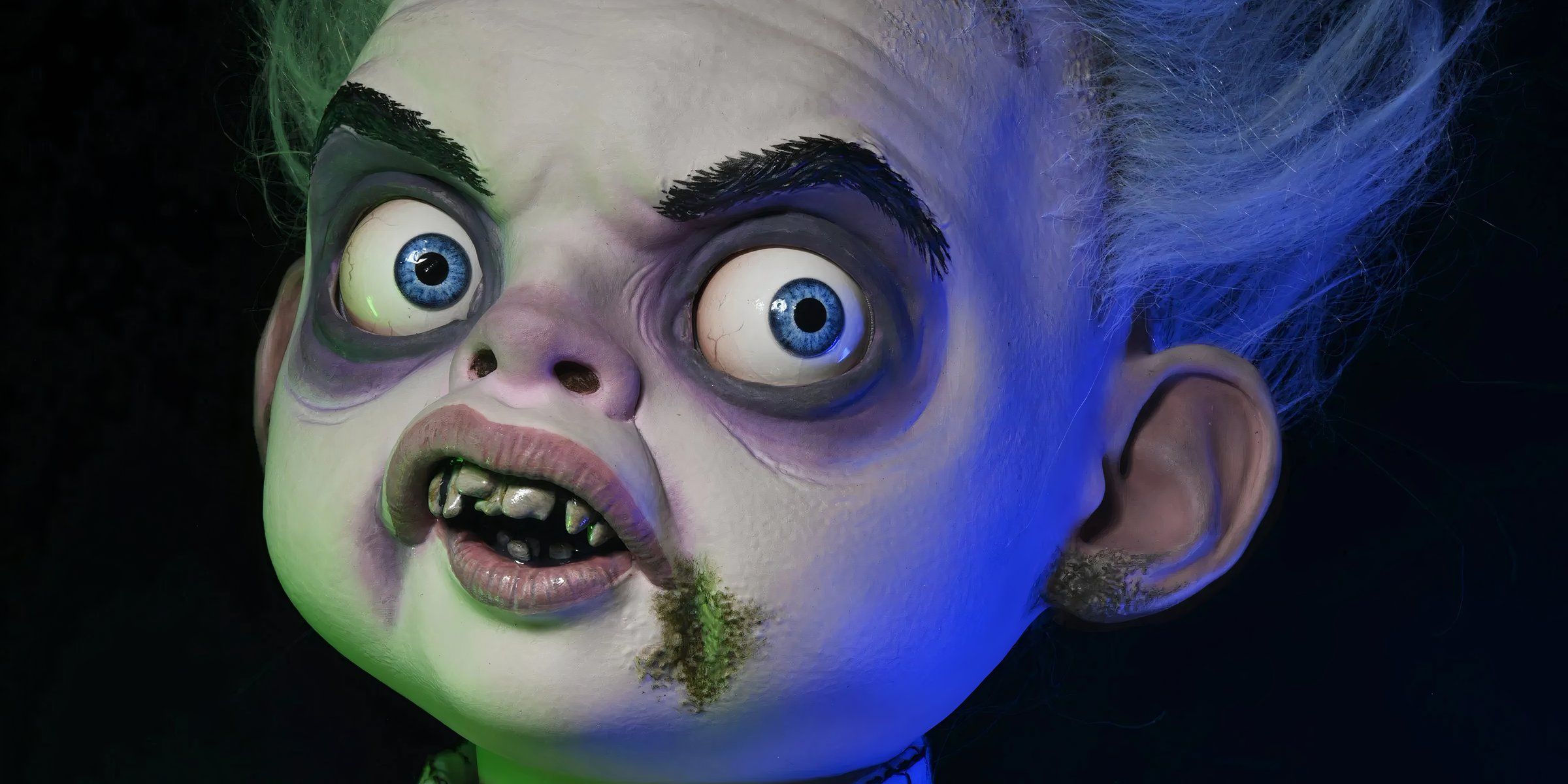 Um close mostra o rosto do bebê Betelgeuse em Beetlejuice Beetlejuice