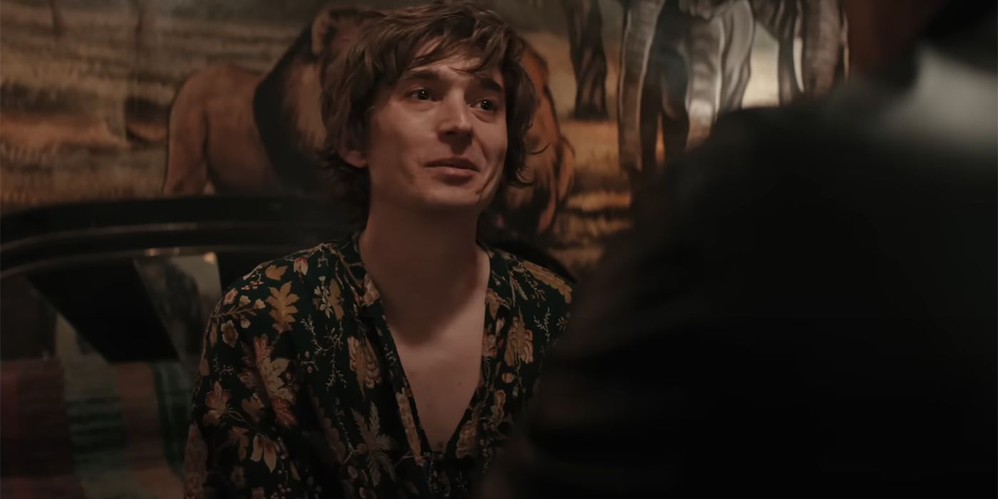 Wolfs Star Austin Abrams Talks George Clooney, Brad Pitt & Tighty Whities