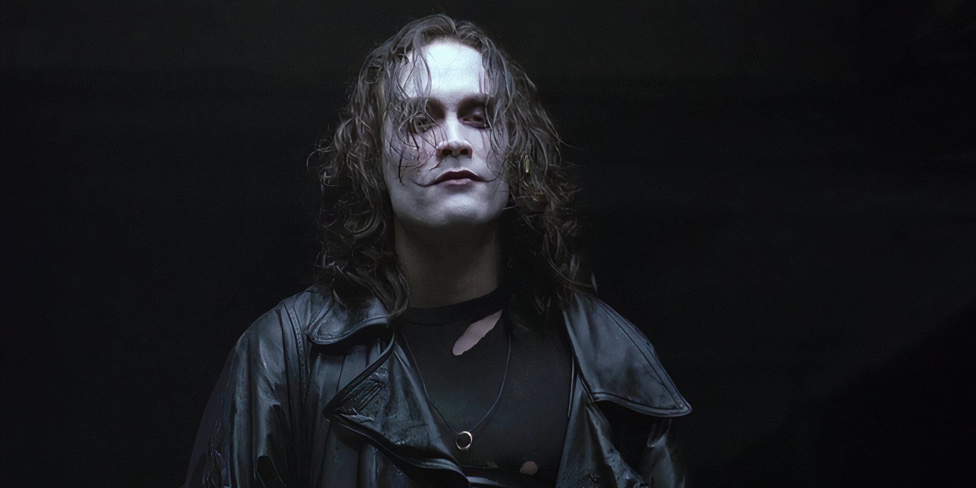 The Crow Review: Brandon Lee Is Absolutely Unforgettable In The Premier ...