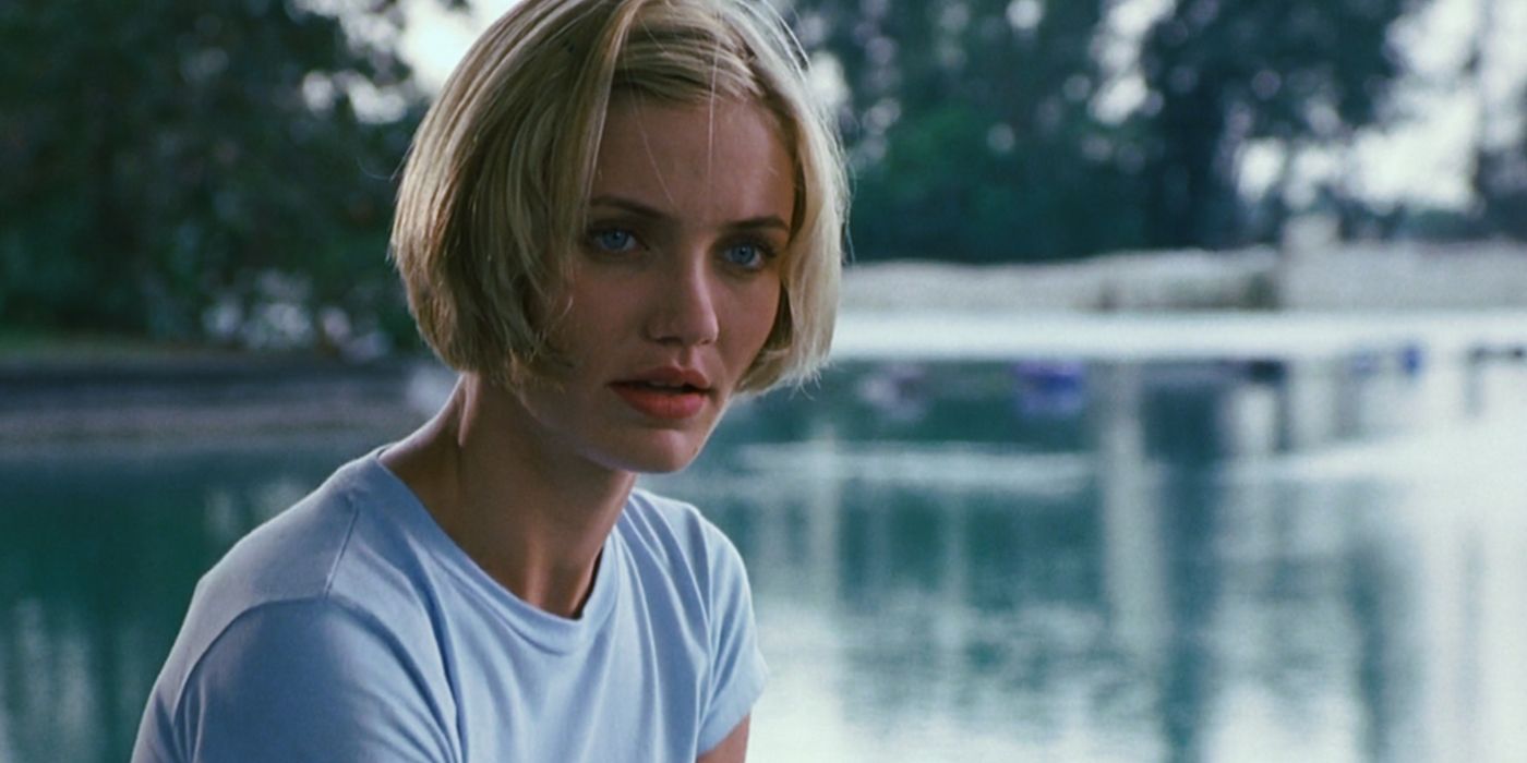 Cameron Diaz in der Nähe des Sees in „Verrückt nach Mary“.