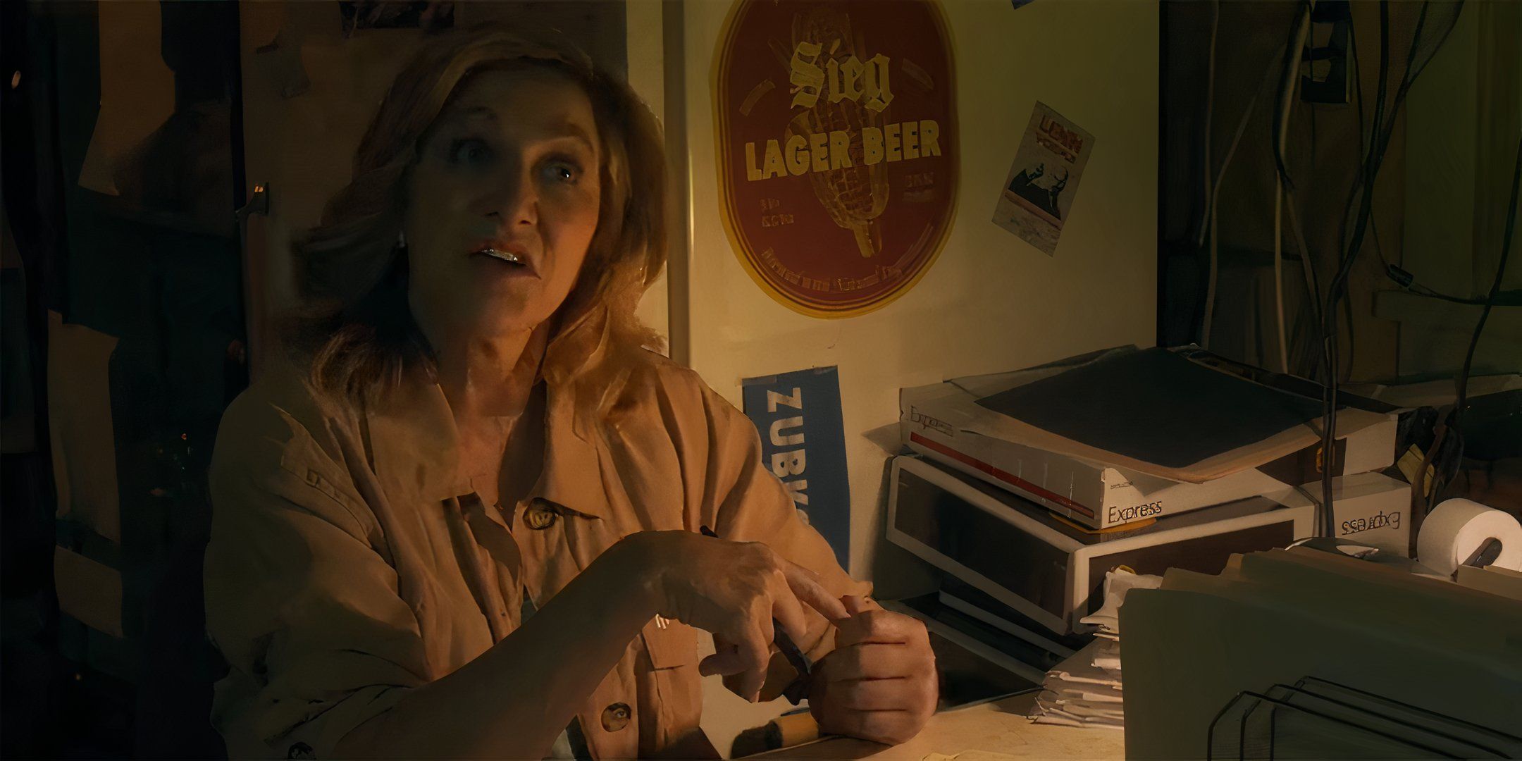 Edie Falco como Wanda está buscando a alguien para estar ahí