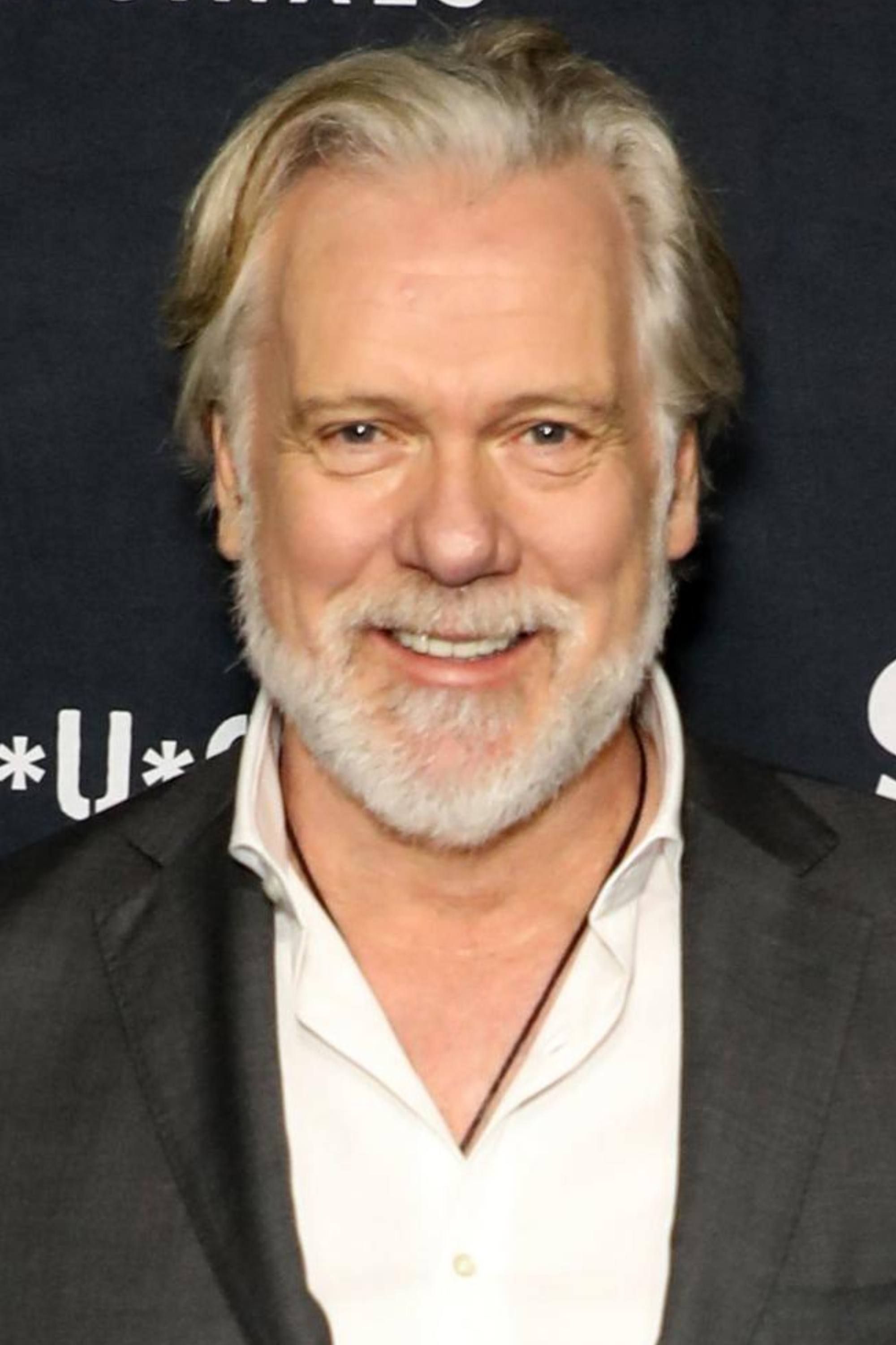 Headshot Of Erik Thomson