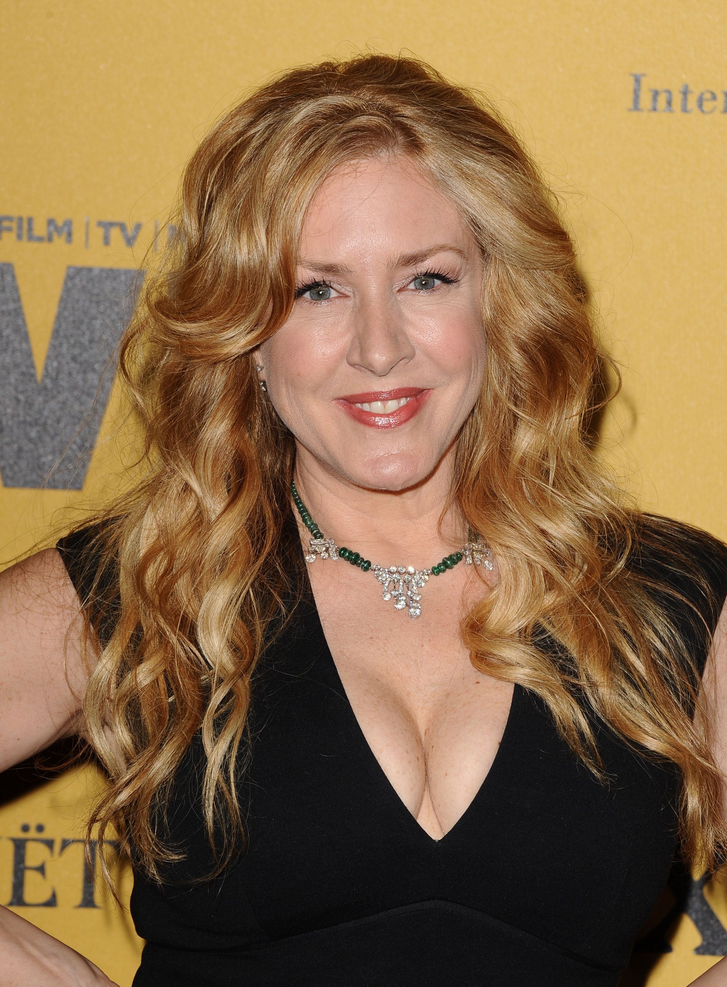 Headshot Of Joely Fisher