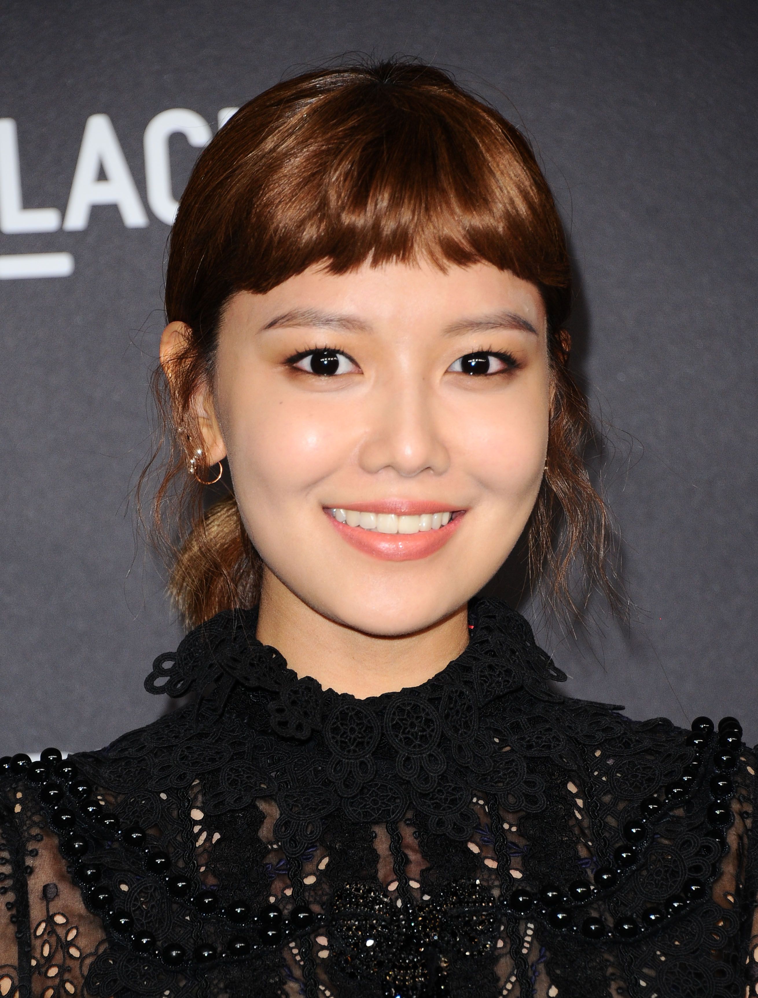 Headshot Of Han Hyo-joo