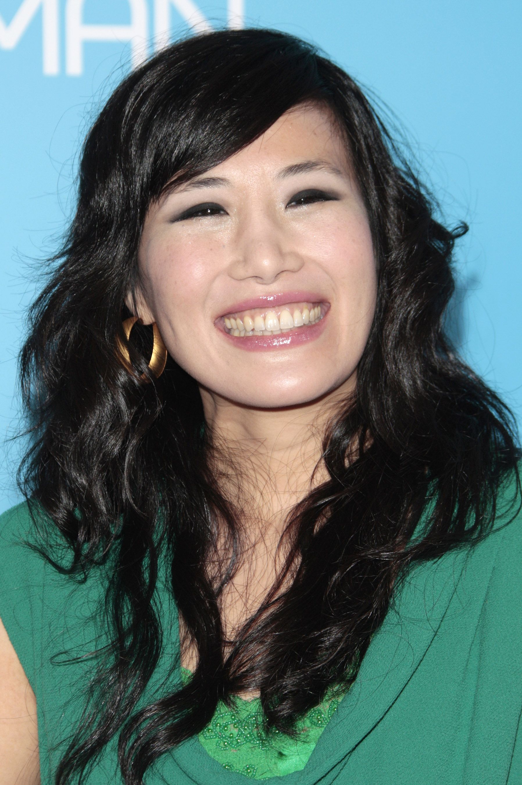 Headshot OF Vivian Bang