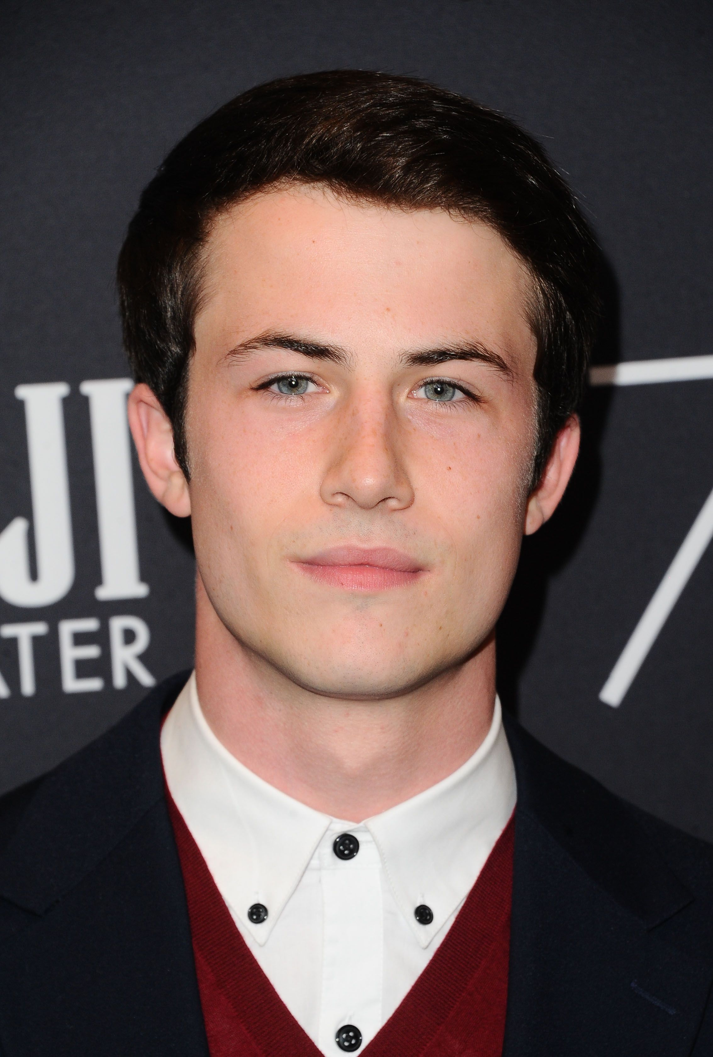 Tiro na cabeça de Dylan Minnette