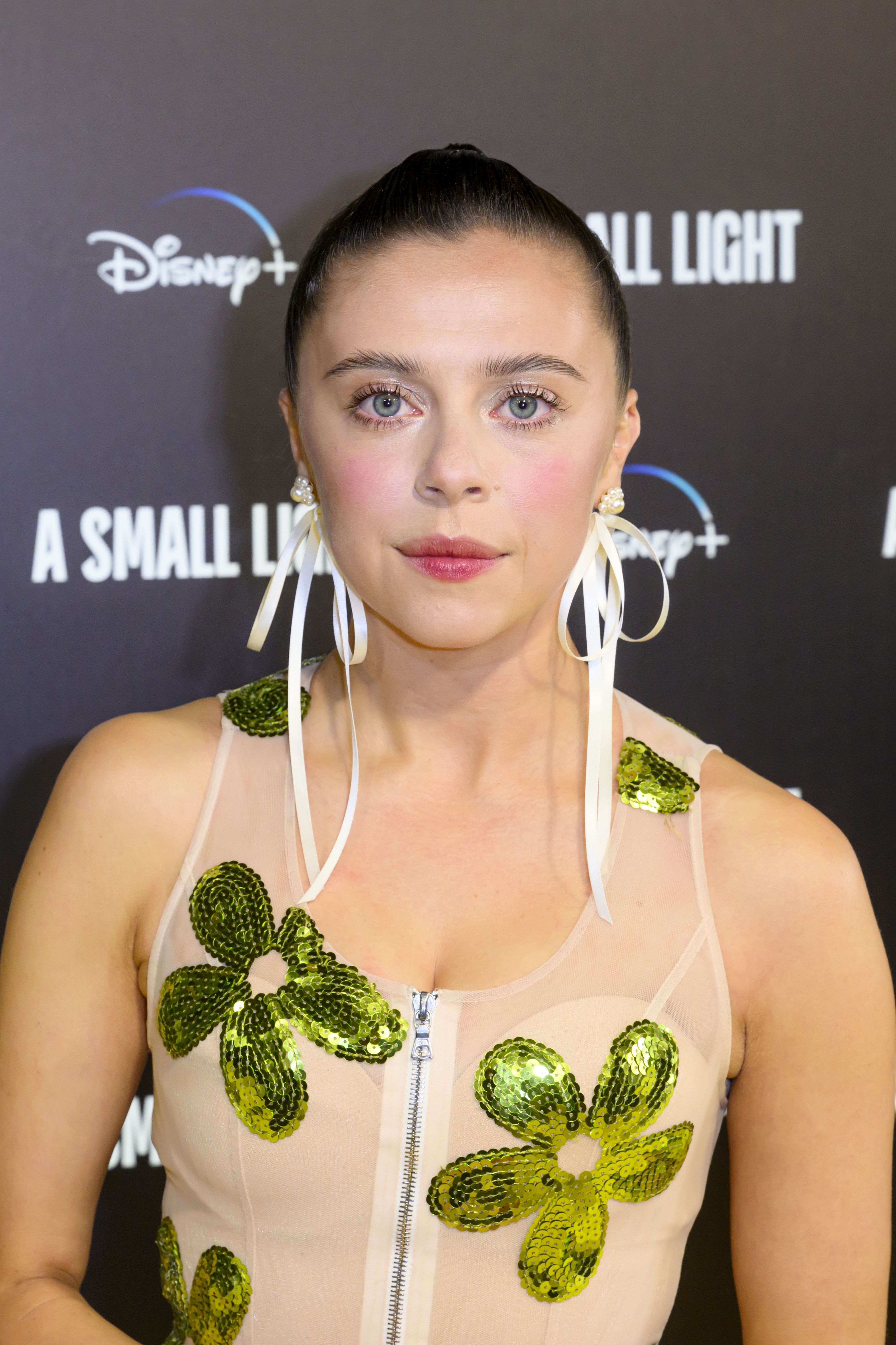 Headshot Of Bel Powley